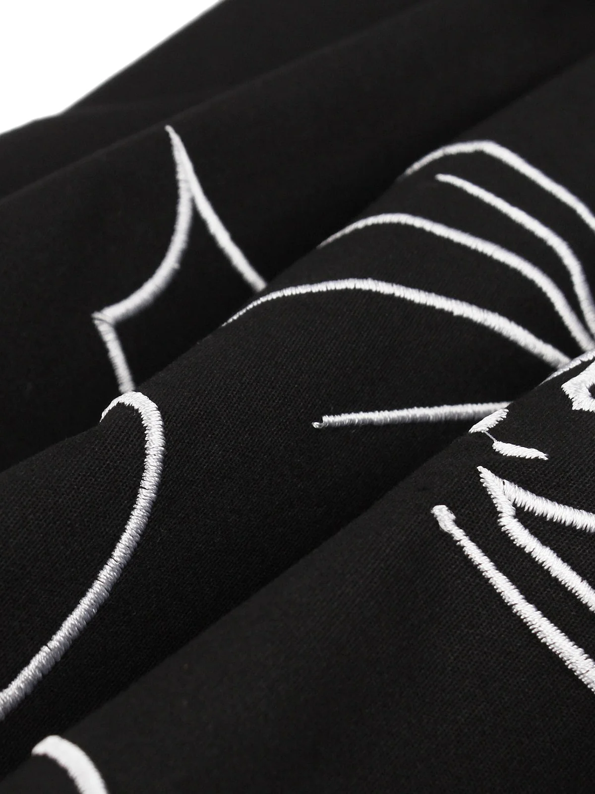 Black 1950s Halloween Bat Lace-Up Dress - Image 5