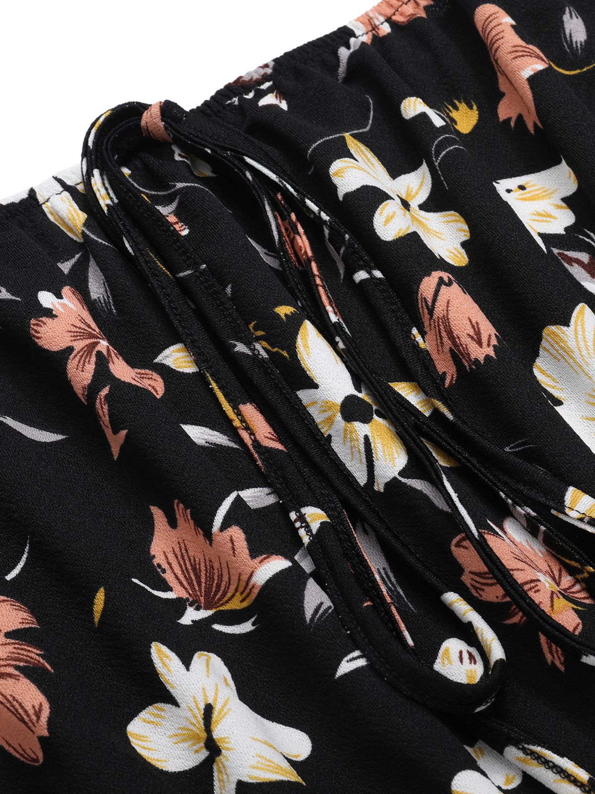 Black 1950s Off-Shoulder Floral Romper - Image 4