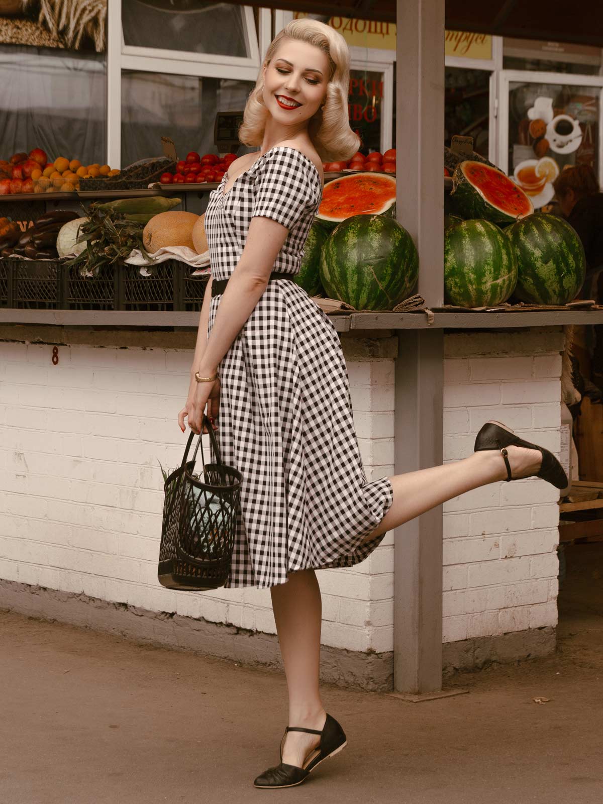 Black 1950s Plaid Swing Dress - Image 15