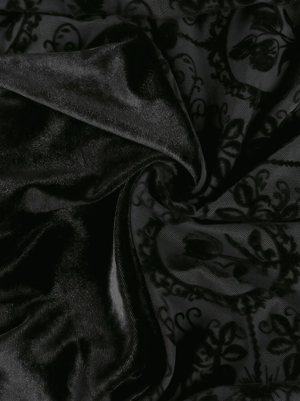 Black 1960s Gothic Flocked Dress - Image 10