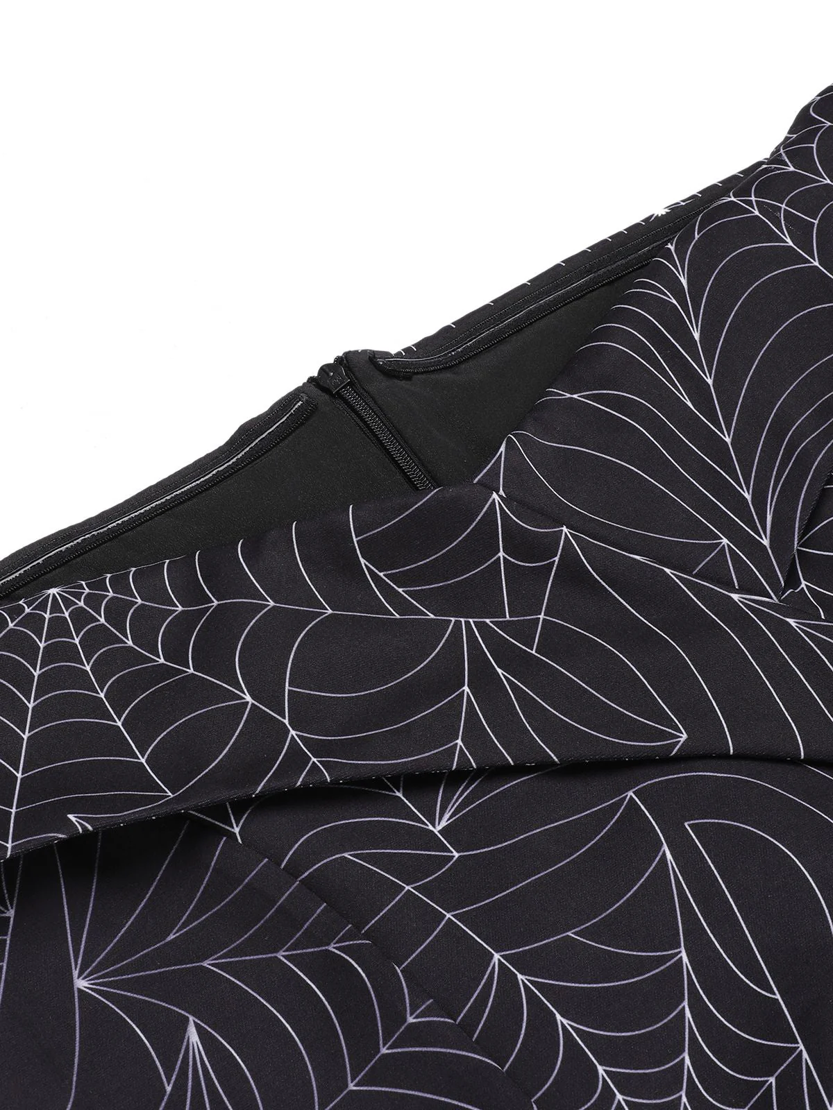 Black 1960s Off-shoulder Spider Web Dress - Image 8