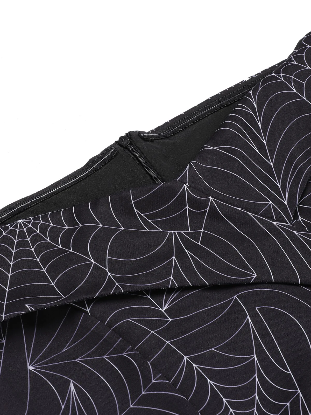 Black 1960s Off-shoulder Spider Web Dress - Image 7