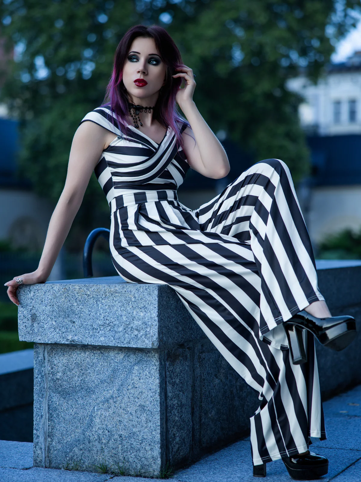 Black 1960s Off-Shoulder Stripes Jumpsuit - Image 2