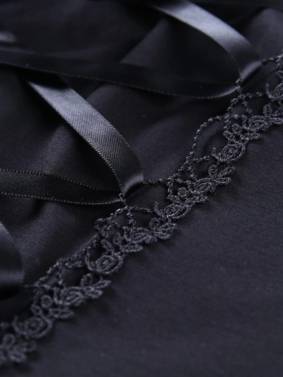 Black 1970s Steampunk Gothic Lace Tie-Front Top - Image 4