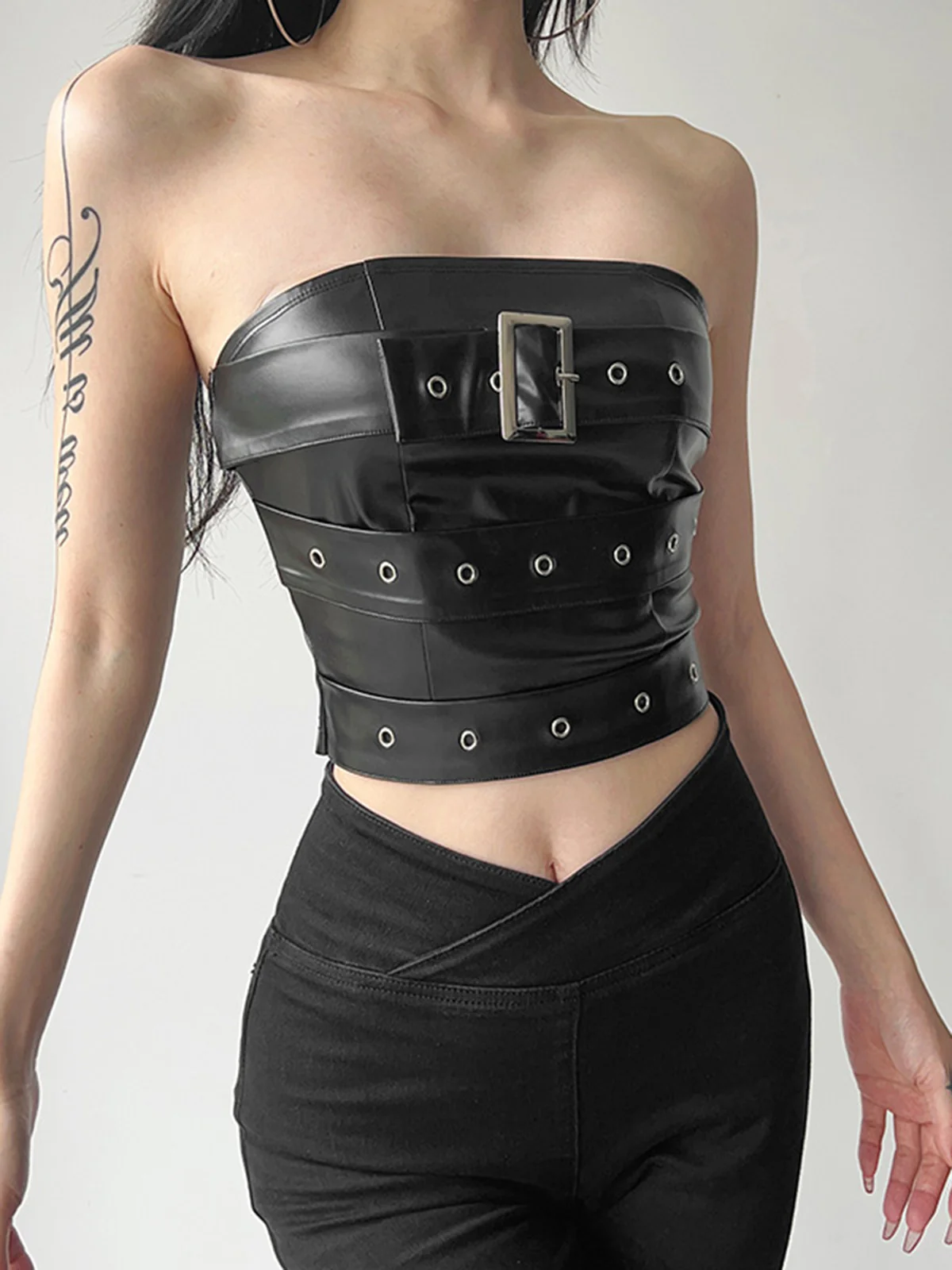 Black 1980s Bandeau Punk Leather Top - Image 3