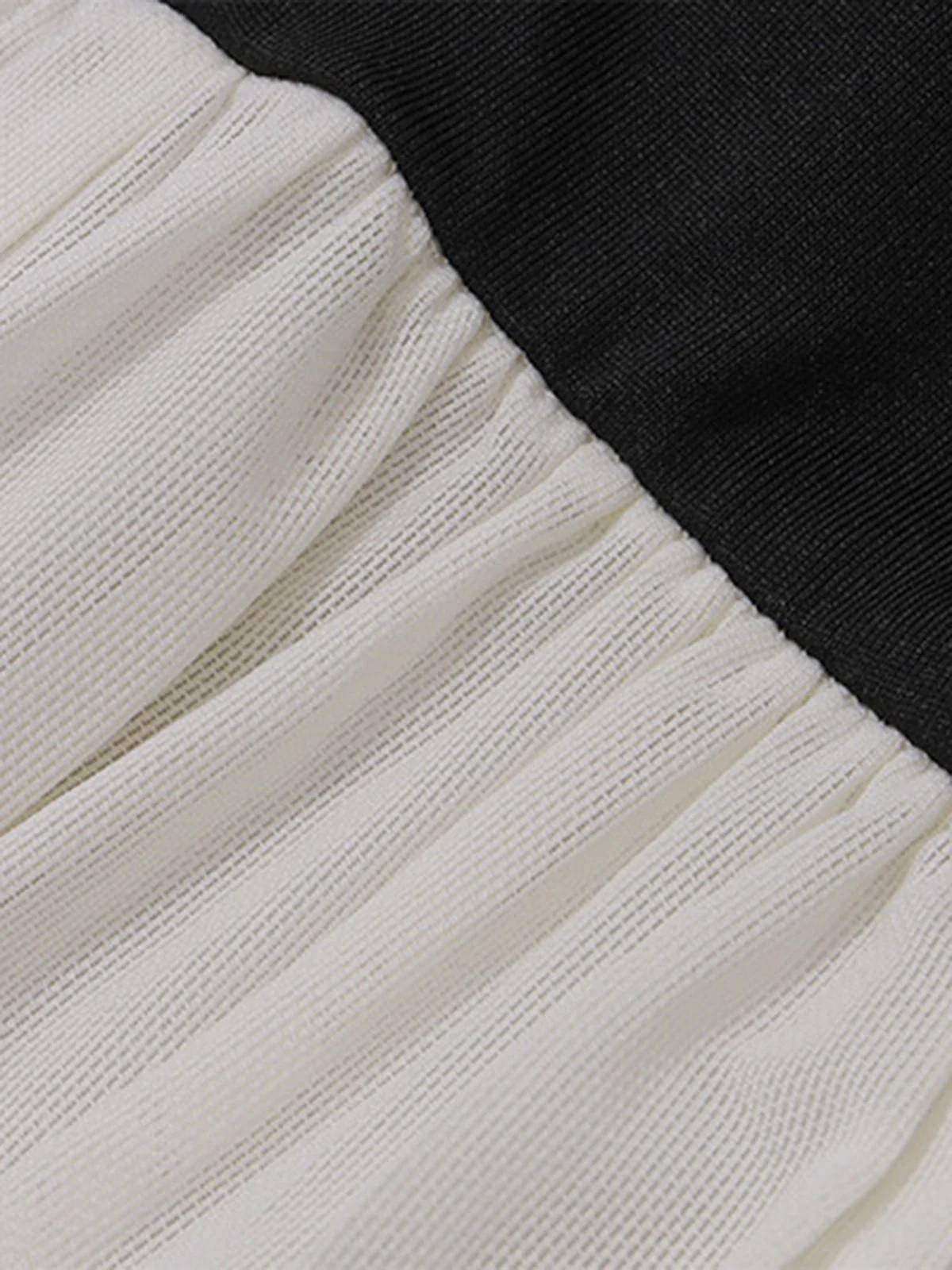 Black & White 1950s Off-Shoulder Skater Dress - Image 3