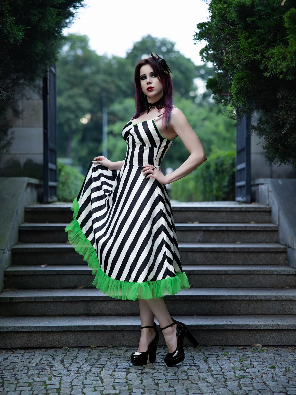 Black&White 1950s Striped Fluorescent Green Lace Dress - Image 3