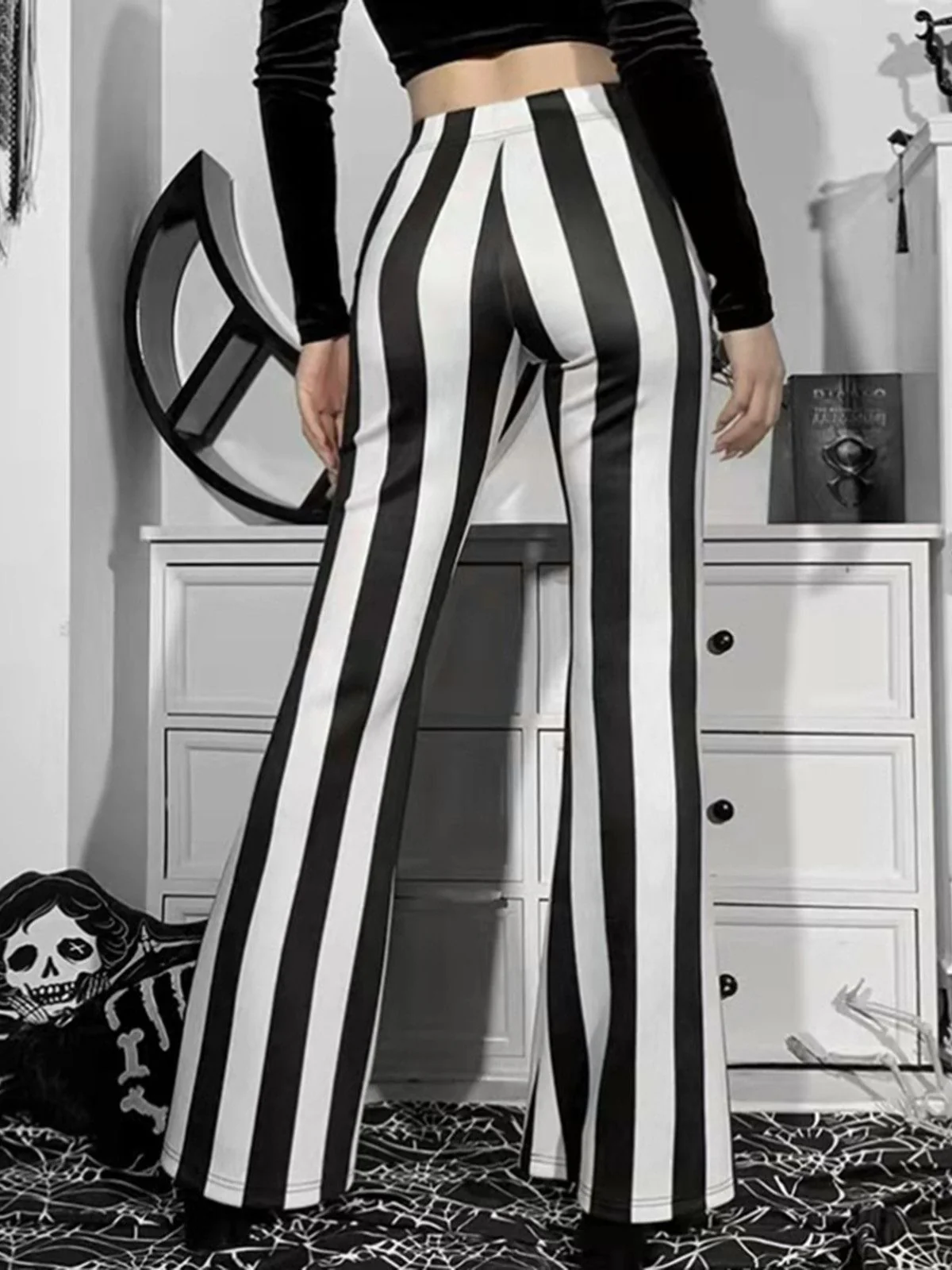 Black&White 1970s Vertical Striped Flared Pants - Image 3