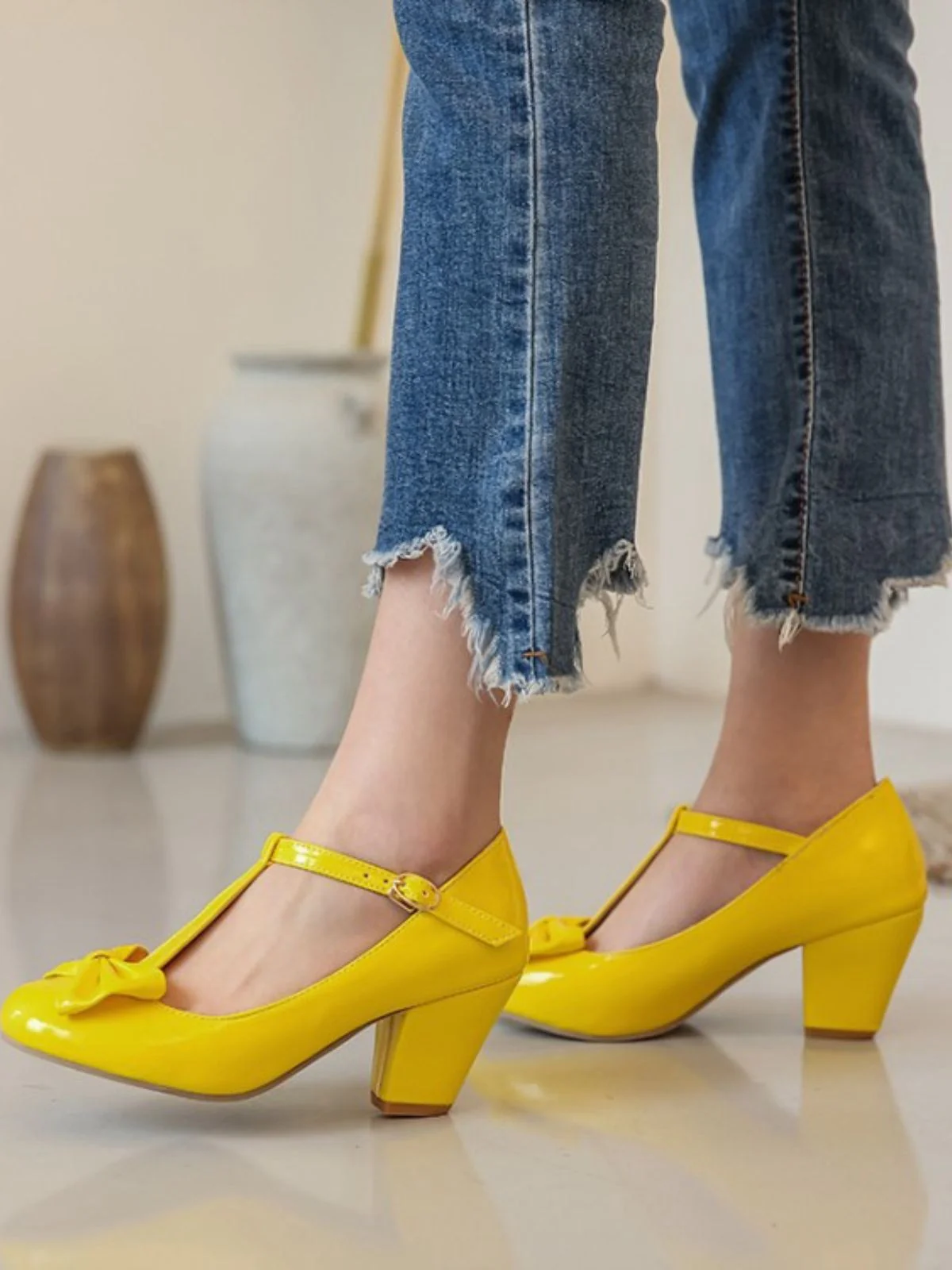 Bow Leather T-Strap Chunky Heel Shoes - Image 9