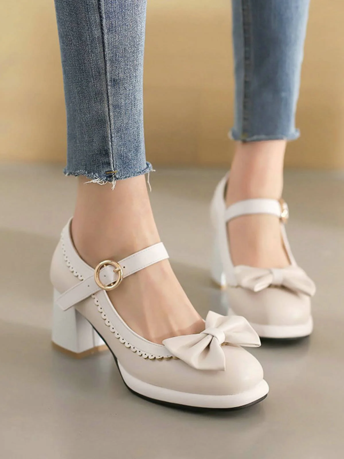 Bowknot Chunky Heels Mary Jane Shoes - Image 7