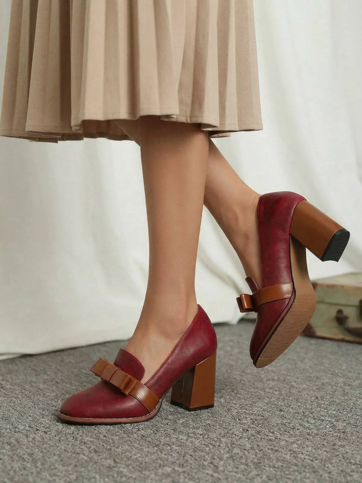 Bowknot Square-Toe Slip On Chunky Heels - Image 5
