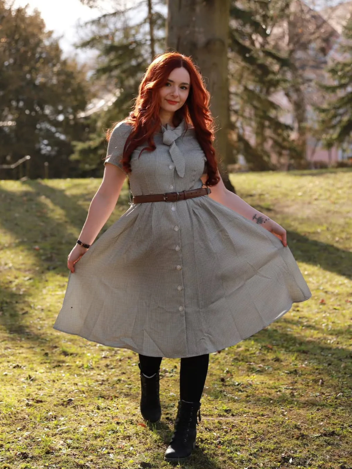 Brown 1940s Small Windowpane Plaid Dress - Image 2