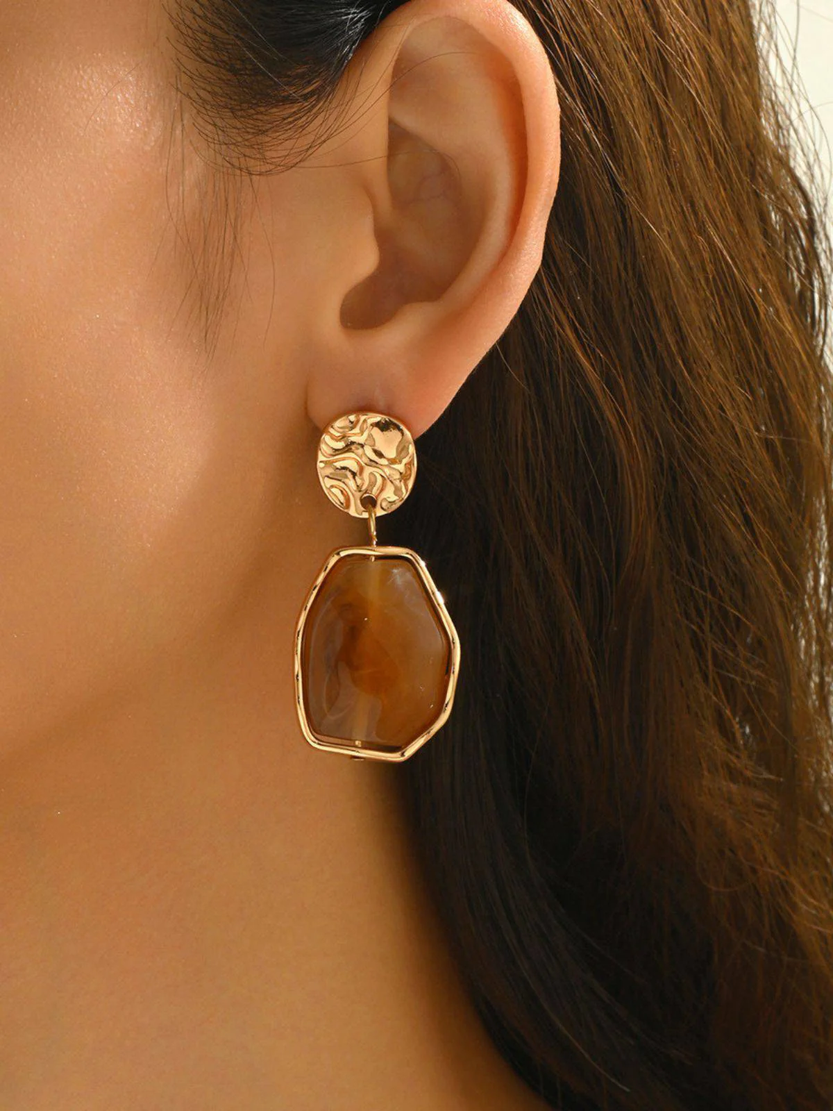 Brown Retro Geometric Colorblock Resin Earrings - Image 2