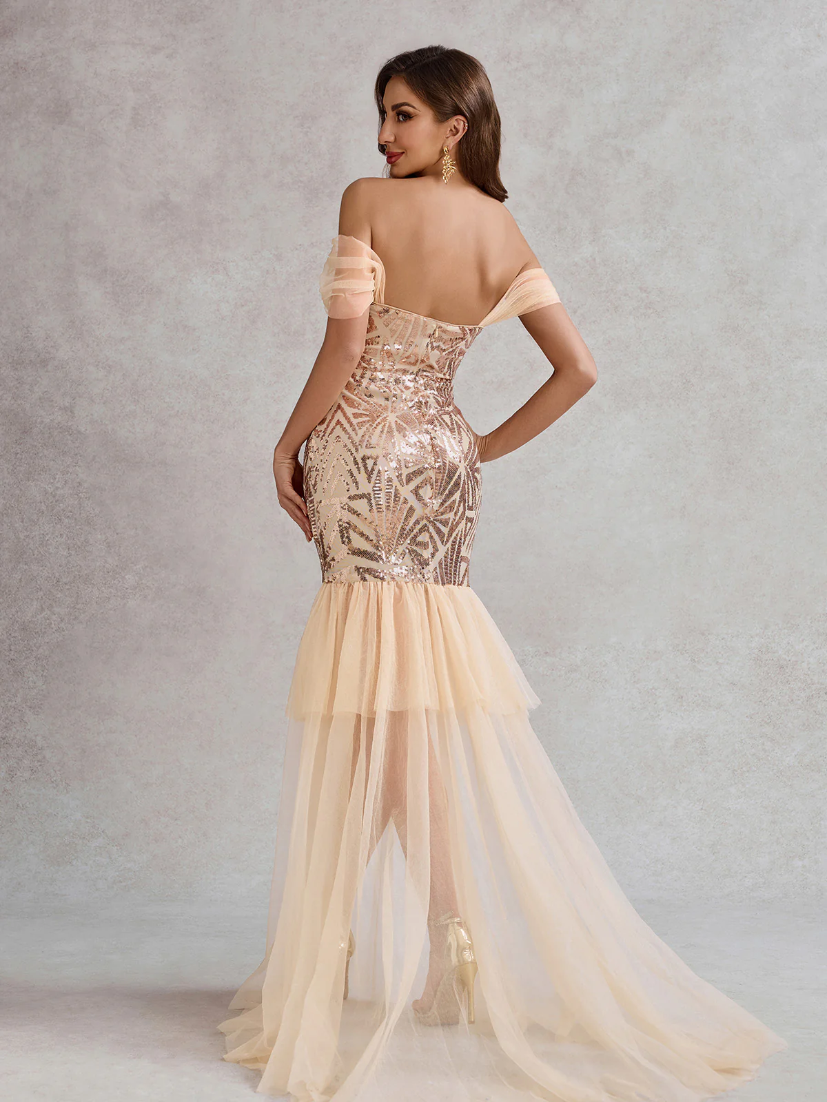 Champagne 1920s Off-Shoulder Sequined Mesh Dress - Image 2