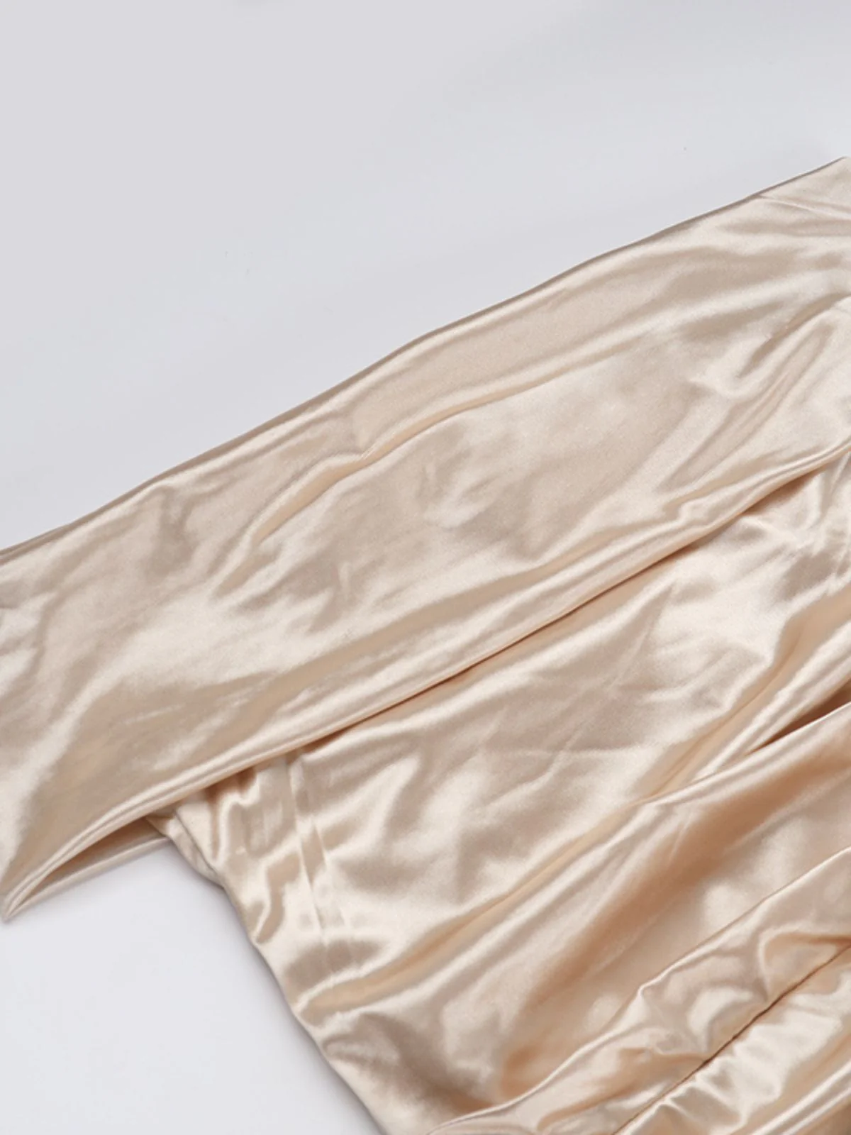 Champagne 1930s Off Shoulder Slit Satin Dress - Image 12