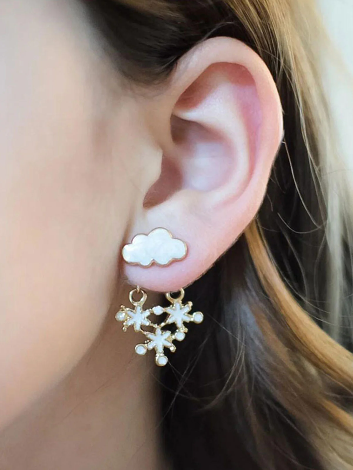 Christmas Cloud Snowflake Gradient Earrings - Image 2