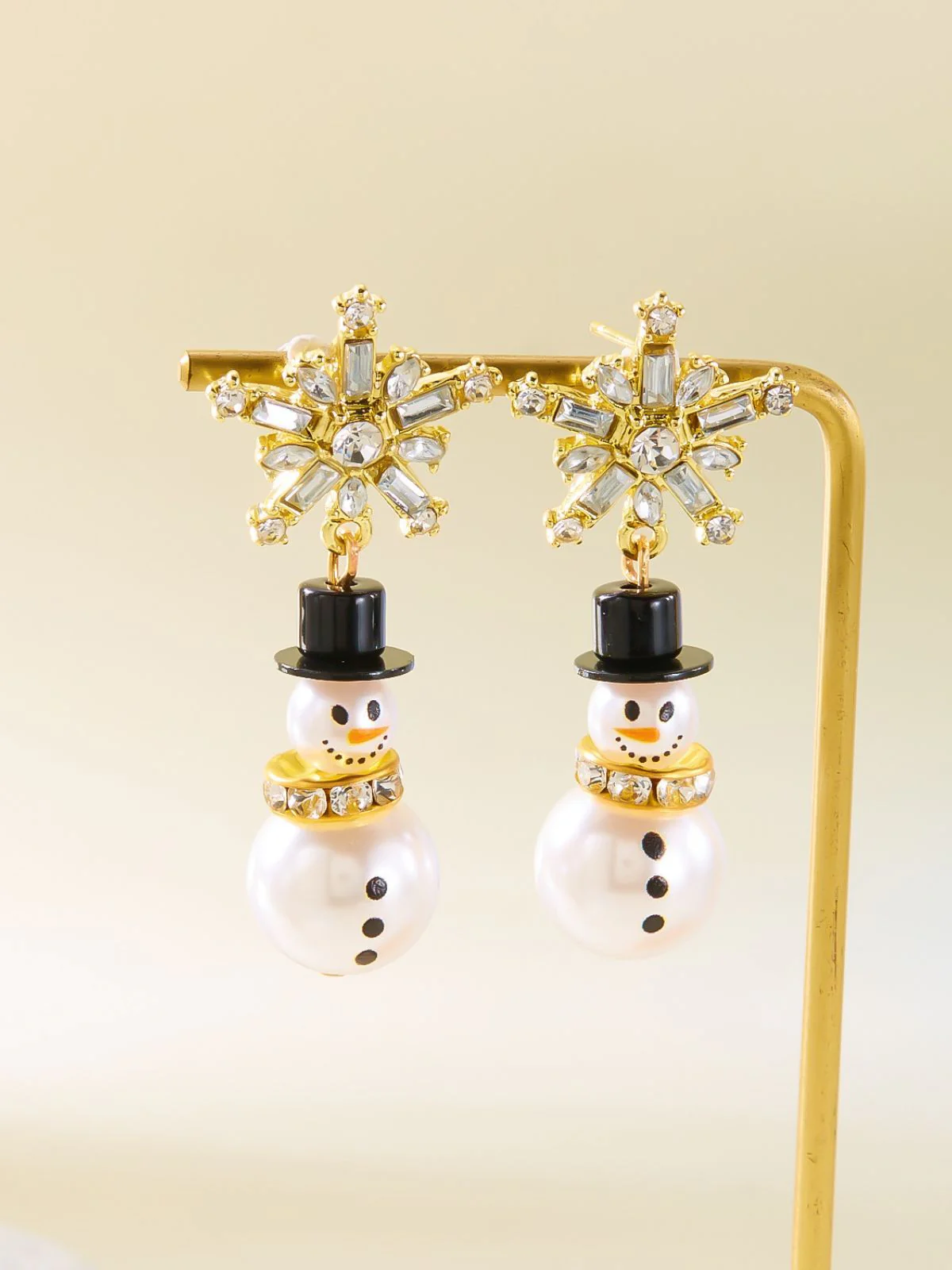 Christmas Rhinestone Snowflake Pearl Hat Snowman Stud Earrings - Image 4