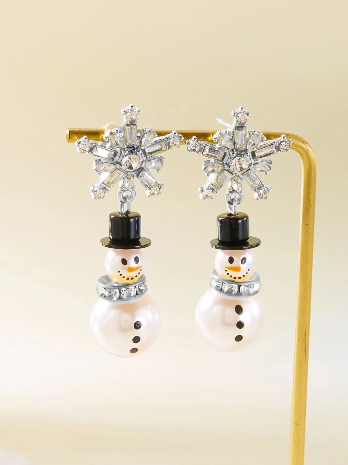 Christmas Rhinestone Snowflake Pearl Hat Snowman Stud Earrings - Image 9