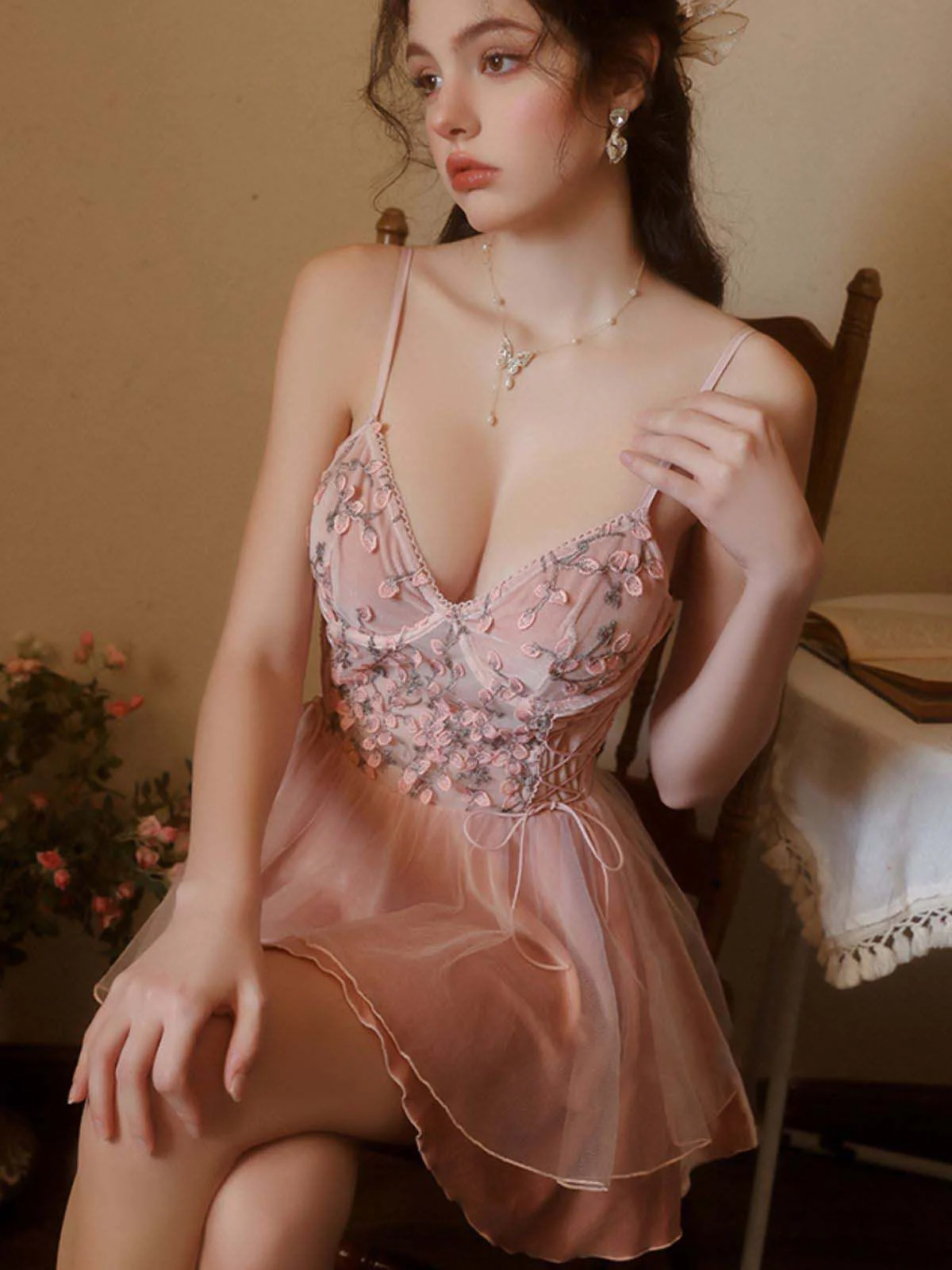 Dark Pink 1980s Floral Velvet Slip Sleepwear - Image 3