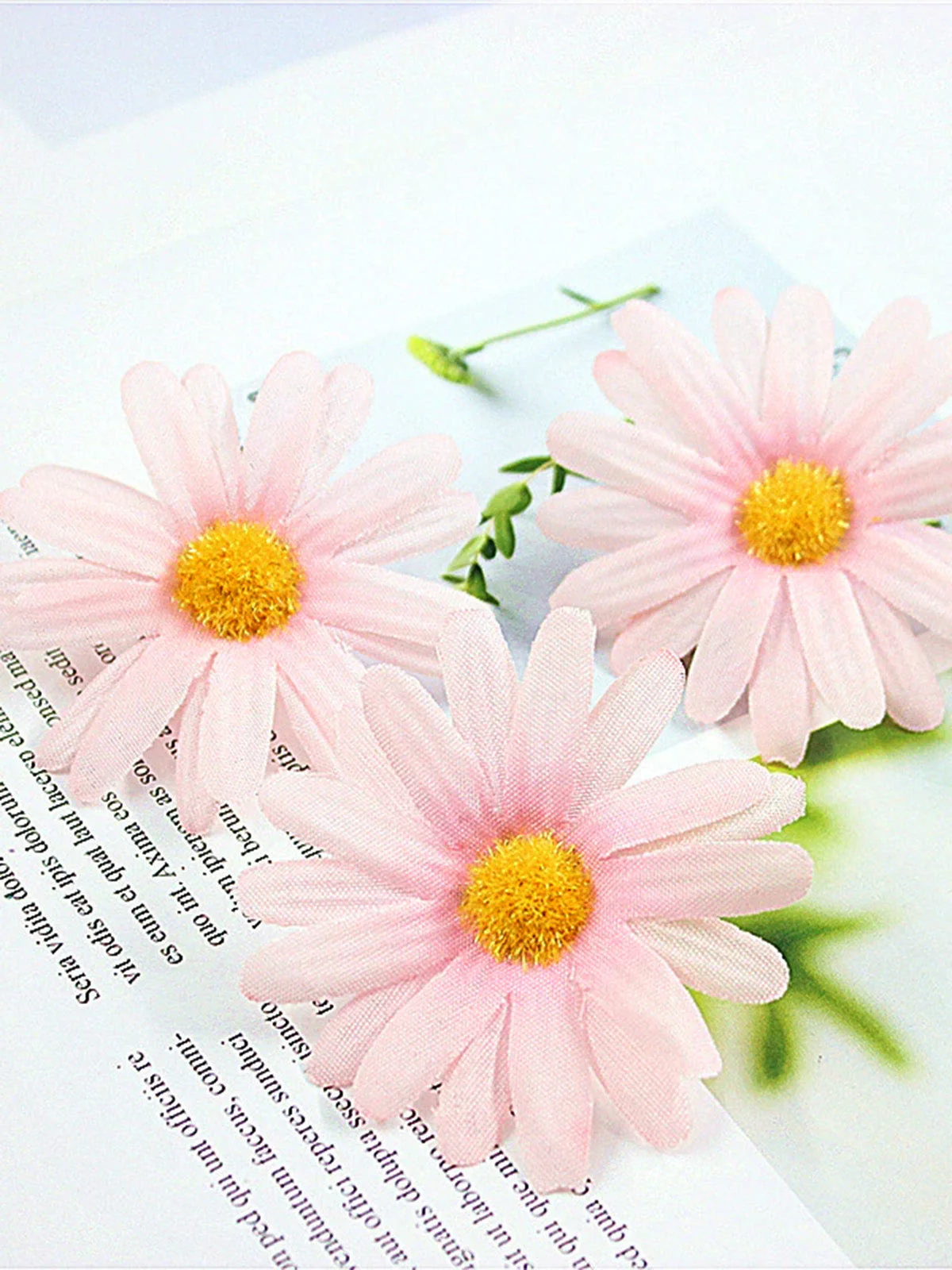 Daisy Flower Hair Clip - Image 2