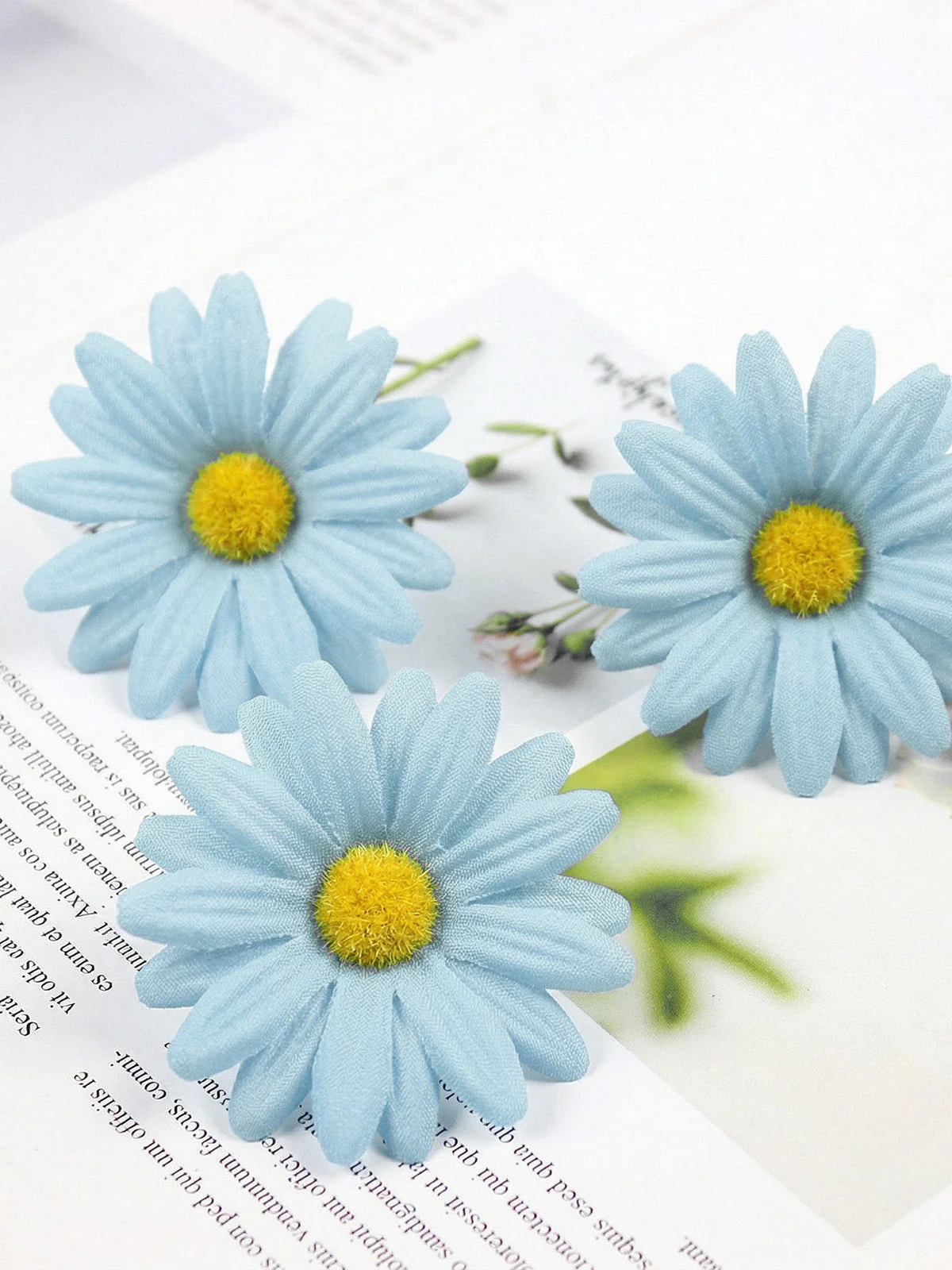 Daisy Flower Hair Clip - Image 4