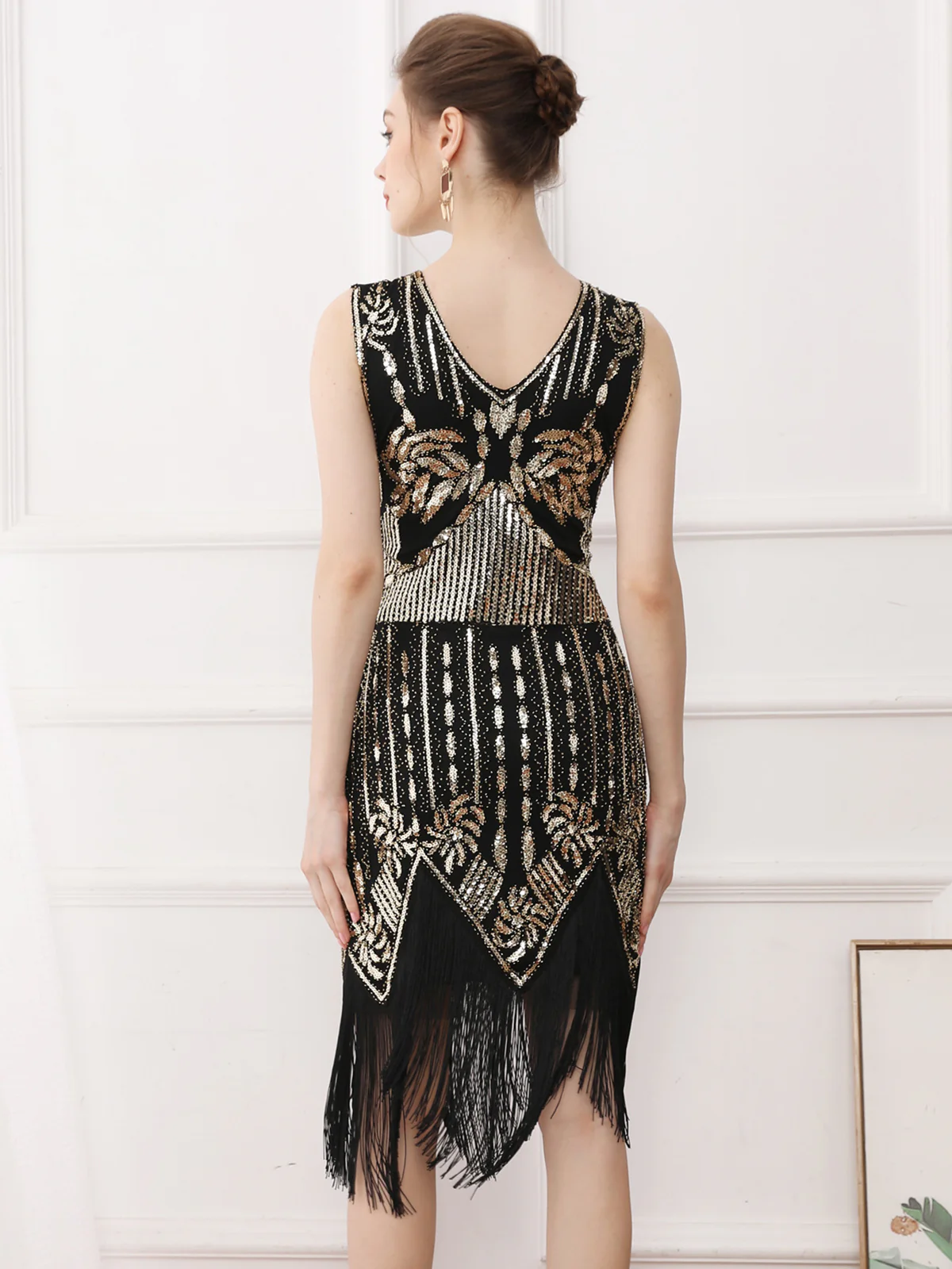 Gold 1920s Tassel Sequined Sleeveless Gatsby Dress - Image 2