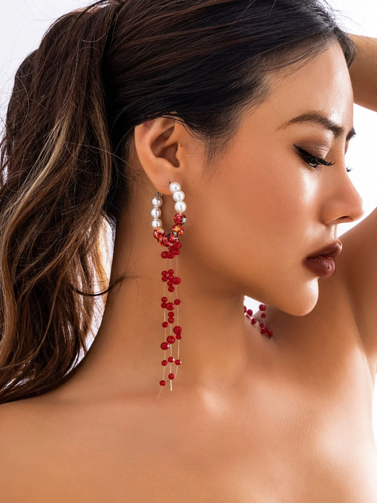 Gothic Blood Pearl Tassel Earrings - Image 4