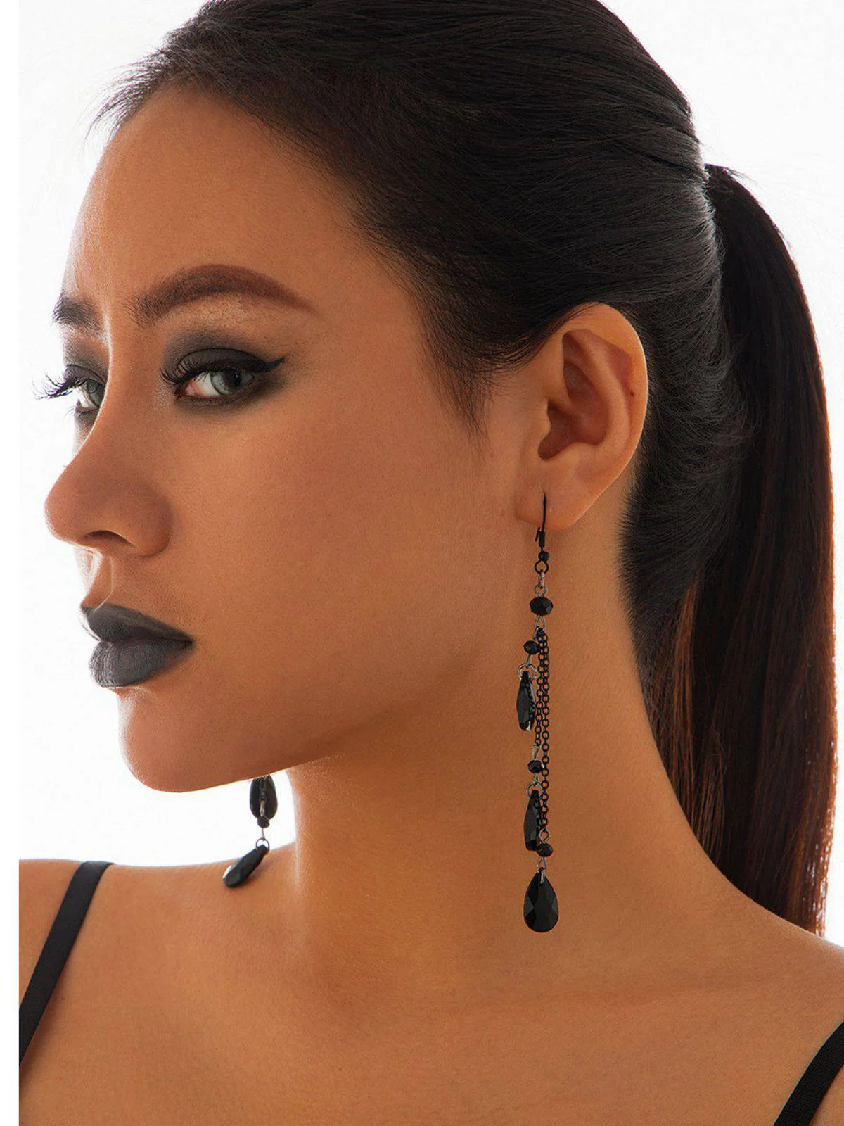 Gothic Waterdrop Pendant Earrings - Image 2