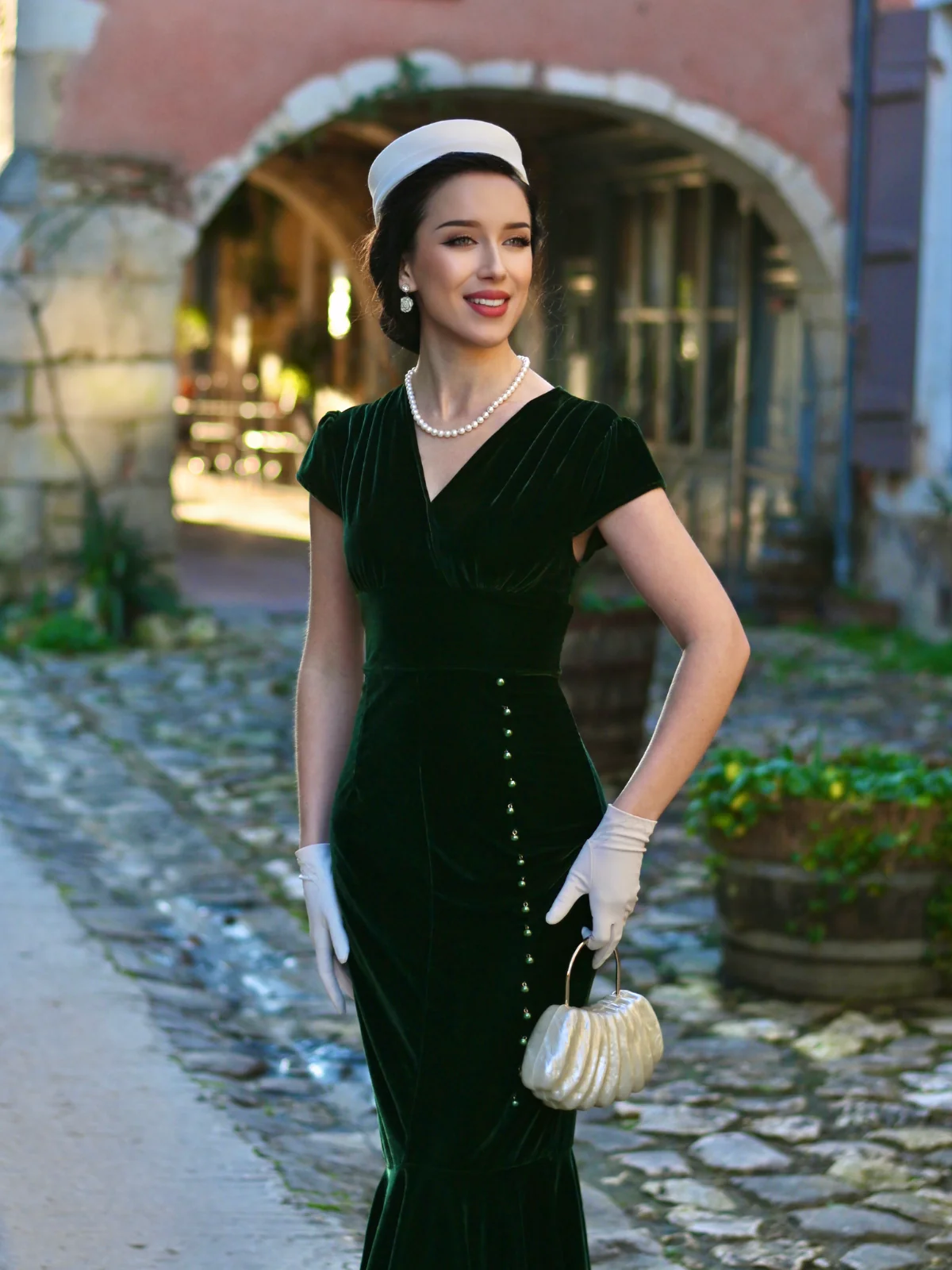 Green 1930s Button V-Neck Velvet Fishtail Dress - Image 2