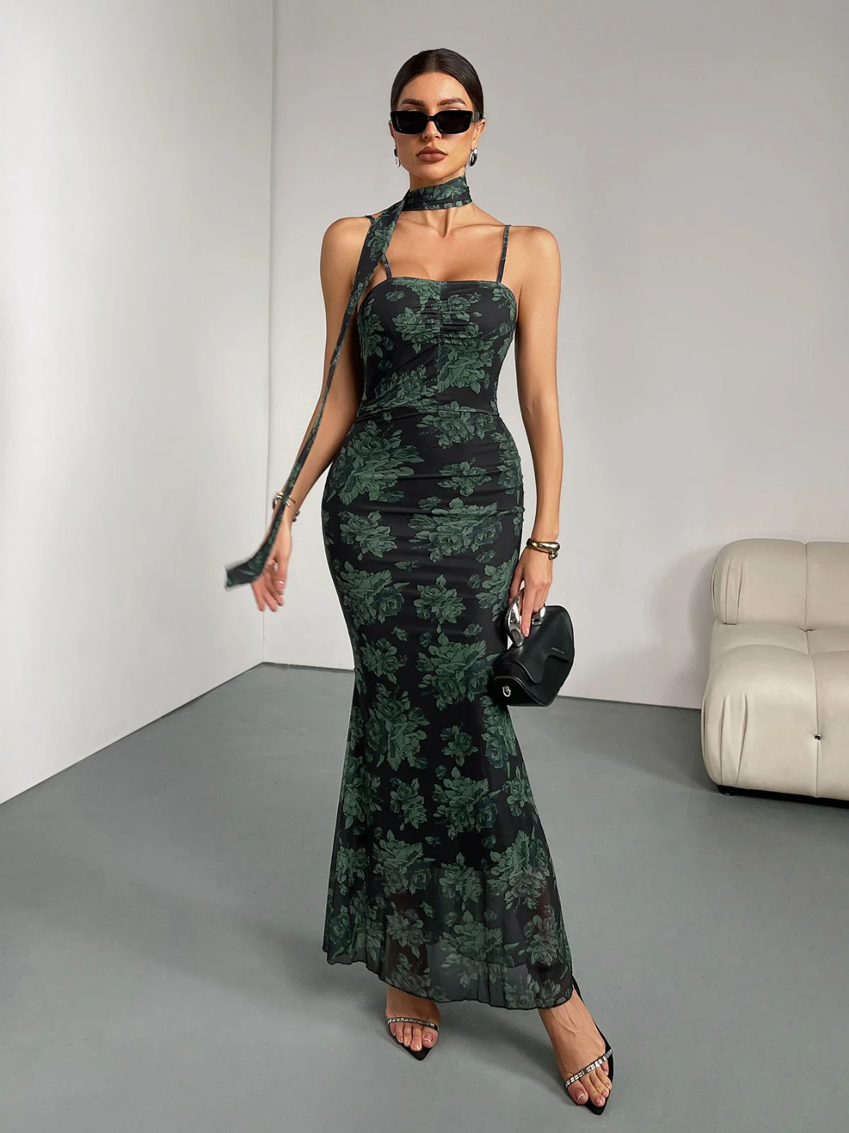 Green 1930s Floral Suspender Fishtail Dress - Image 2