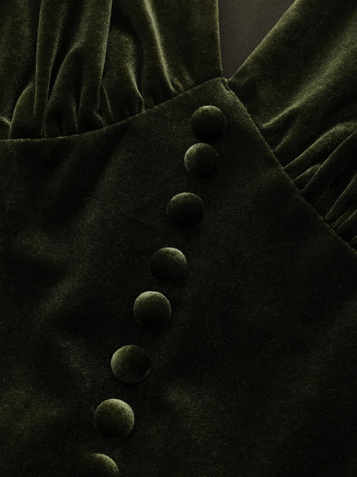 Green 1940s Velvet Deep-V Puff Sleeve Ruched Dress - Image 16