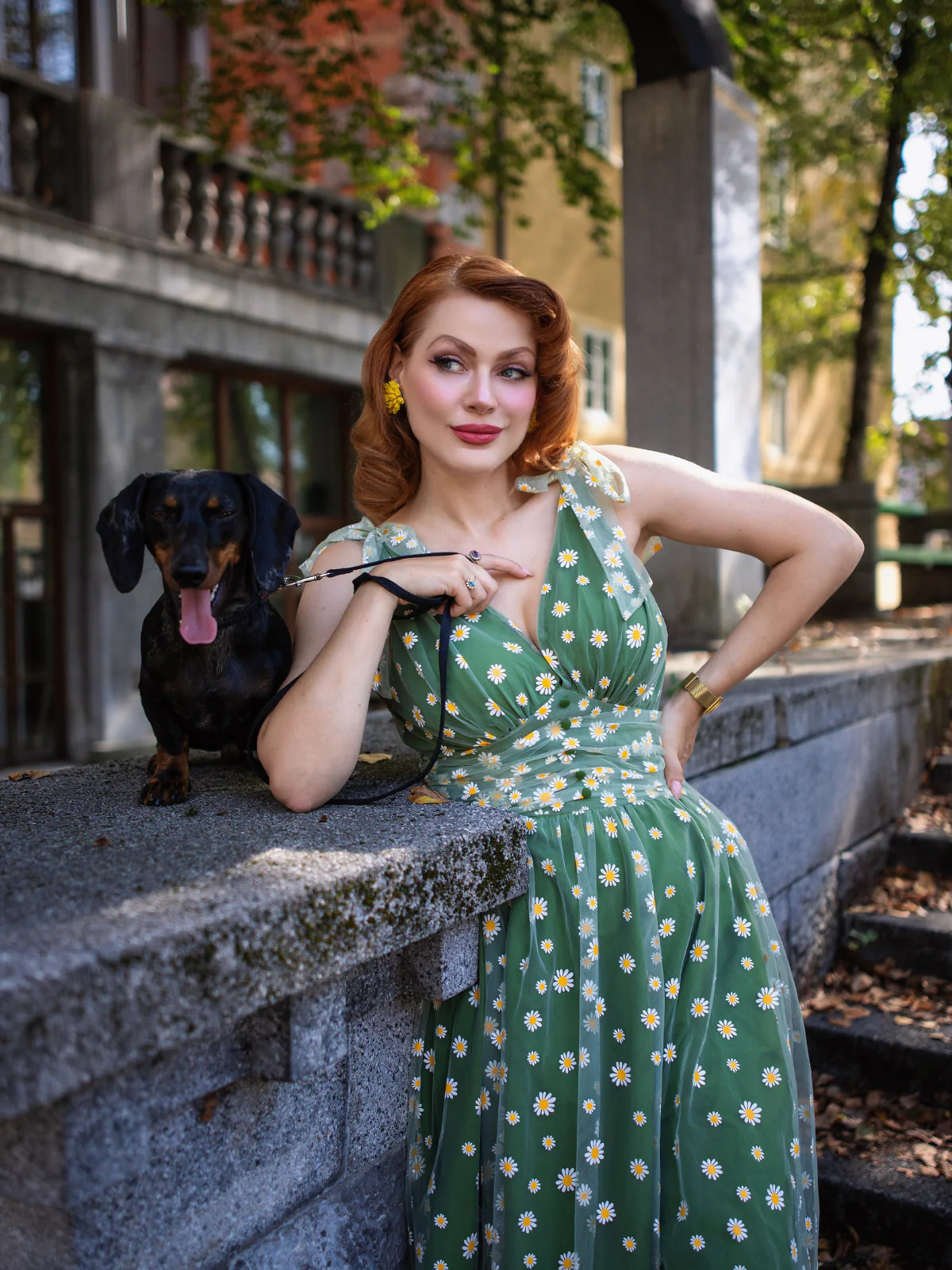 Green 1950s Daisy Mesh Swing Dress - Image 2