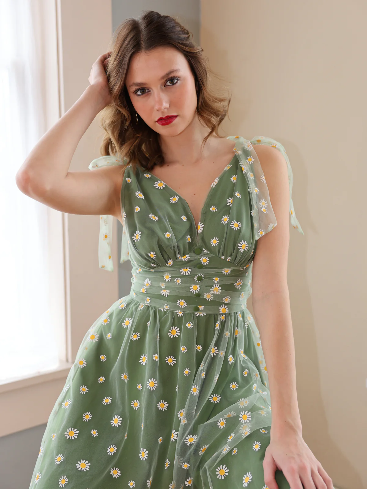 Green 1950s Daisy Mesh Swing Dress - Image 2