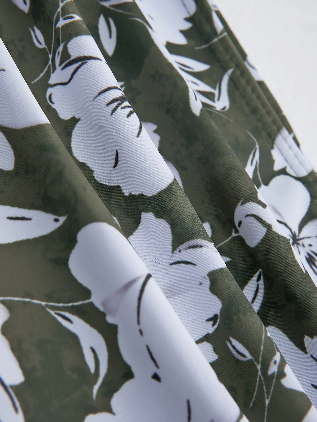 Green 1950s Floral Ruffles Pleated Swimsuit - Image 4