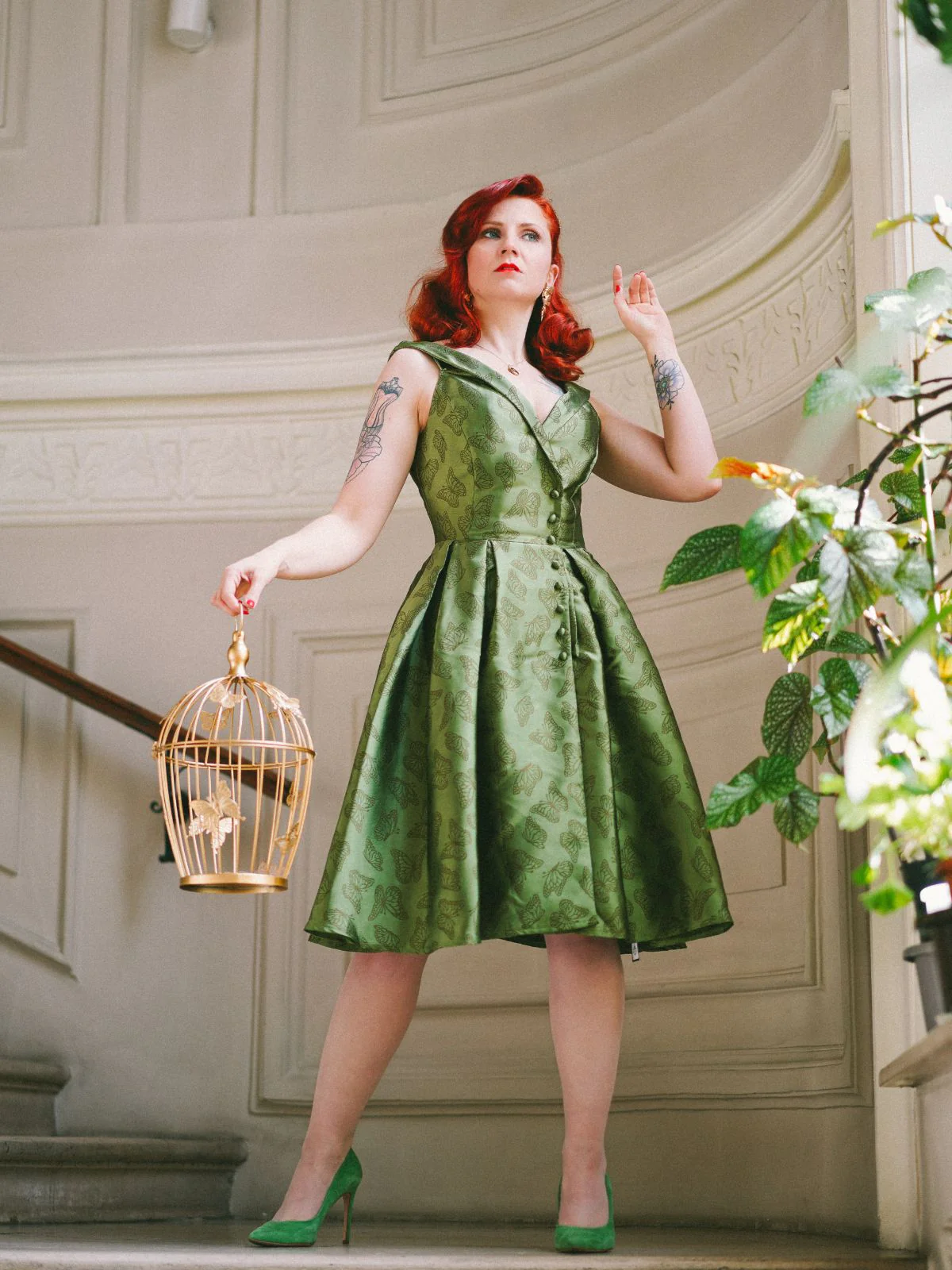 Green 1950s Off-Shoulder Vintage Dress - Image 2
