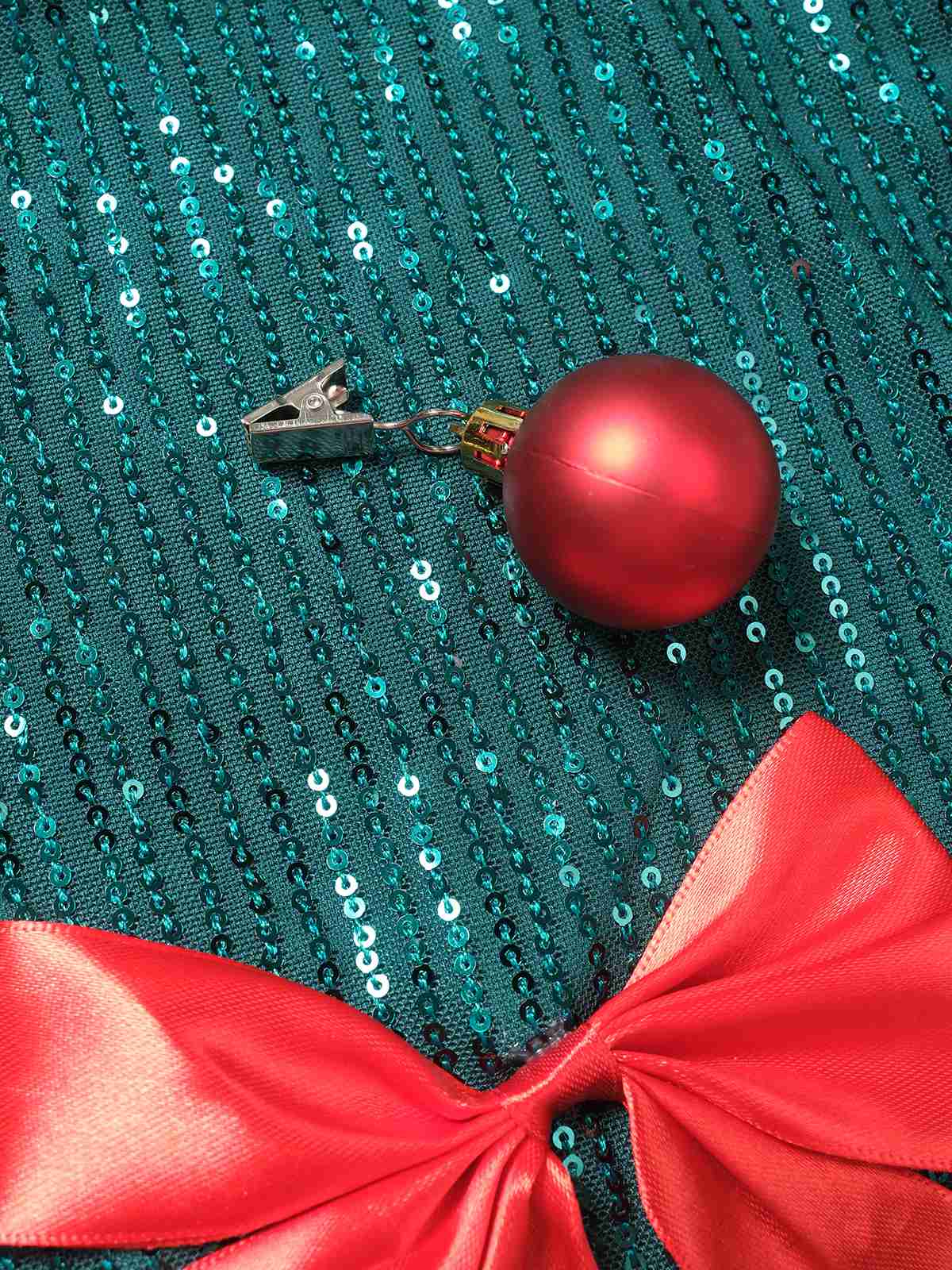 Green 1960s Bow & Christmas Bell Sequin Dress - Image 6