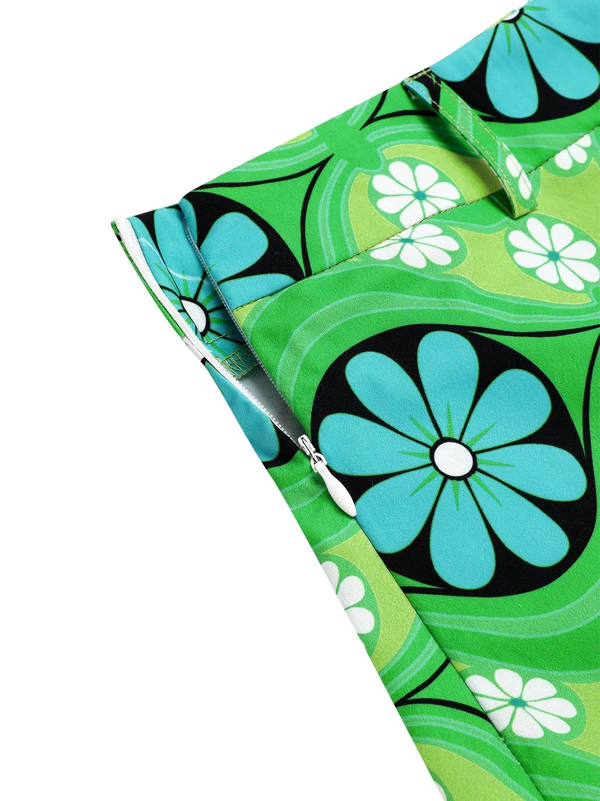 Green 1960s Vintage Floral Belted Mini Skirt - Image 5