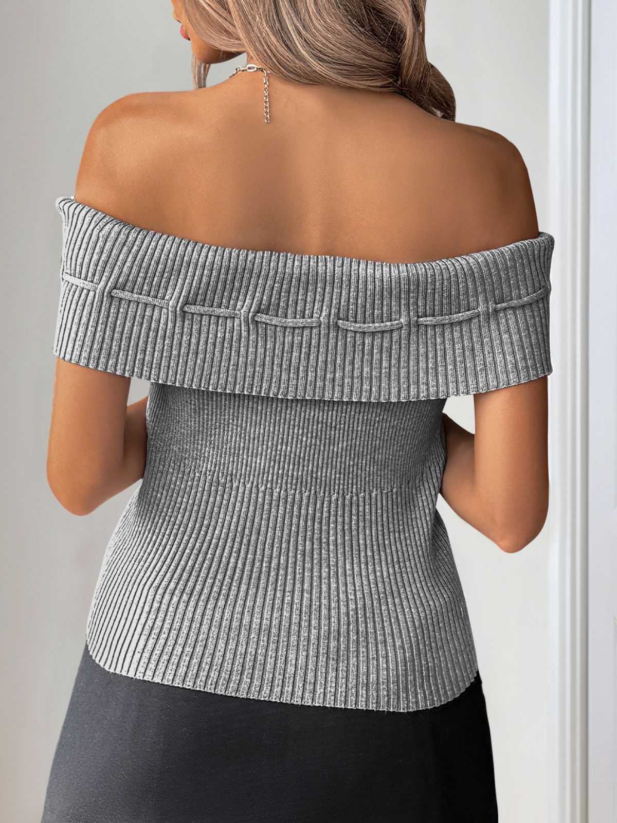 Grey 1950s Off-Shoulder Knitted Top - Image 3