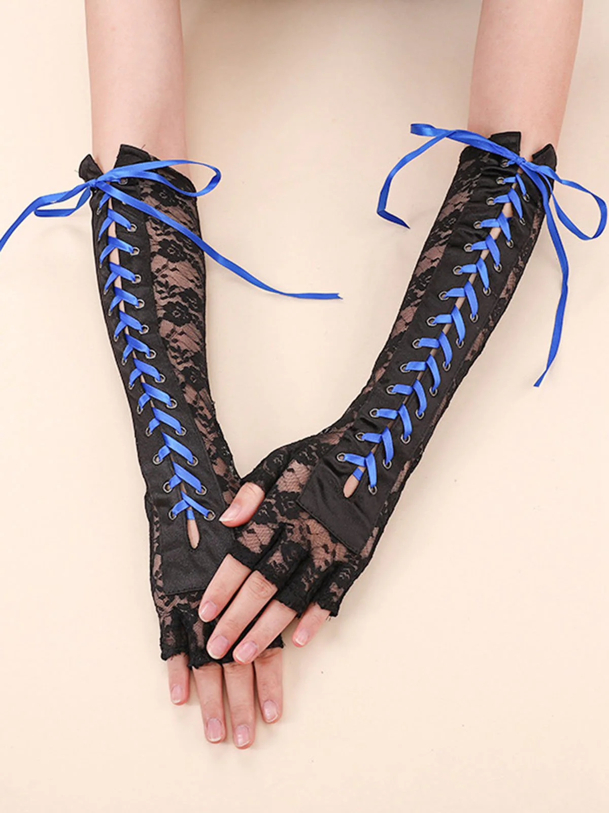 Halloween Punk Party Lace-Up Half Finger Gloves - Image 6