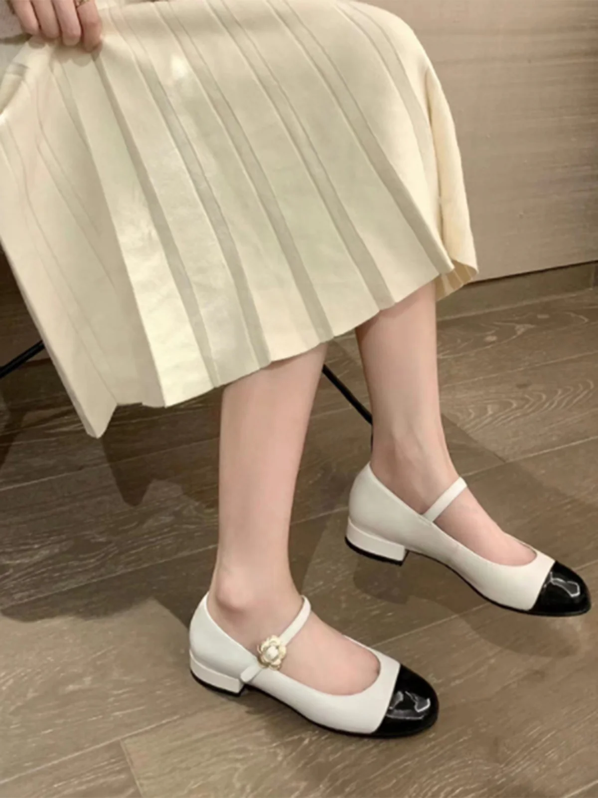 Mary Jane Thick Heel Leather Shoes - Image 3
