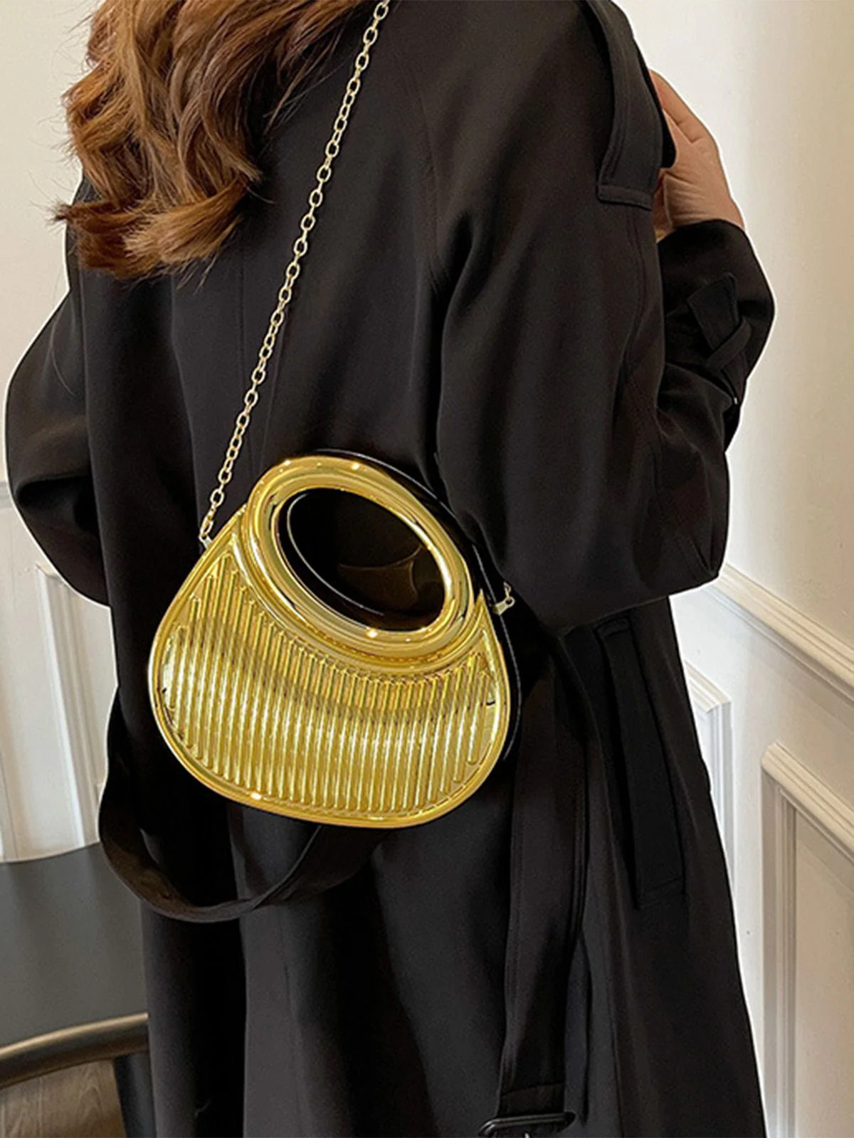 Metallic Top-Handle Chain Crossbody Bag - Image 10