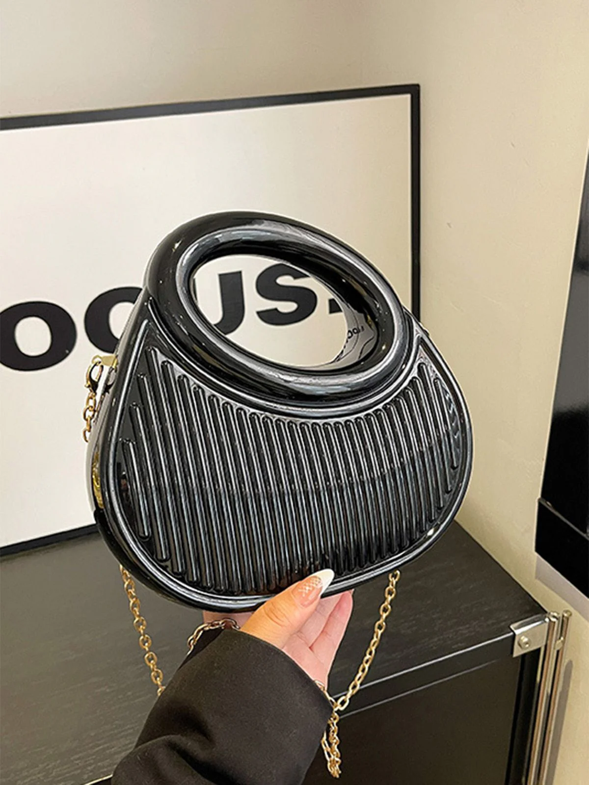 Metallic Top-Handle Chain Crossbody Bag - Image 14