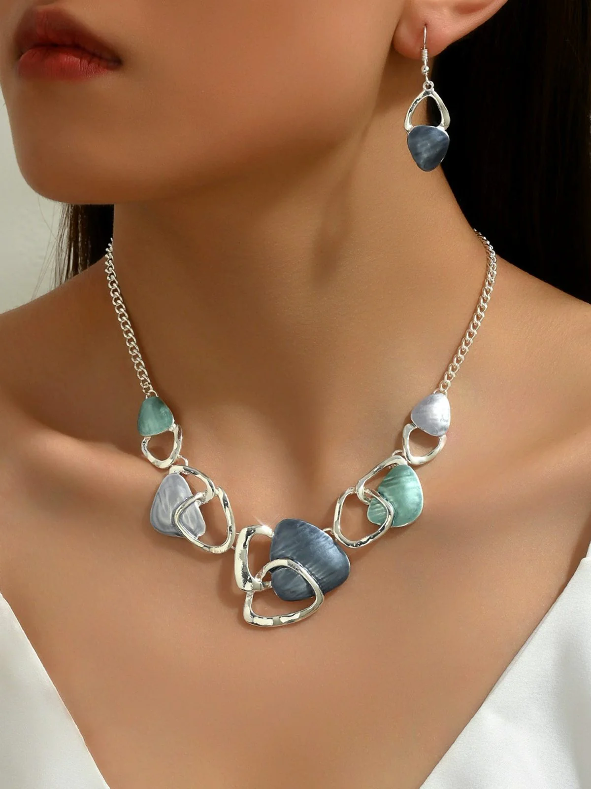 Multicolor Shell Silver Necklace & Earrings Set - Image 2