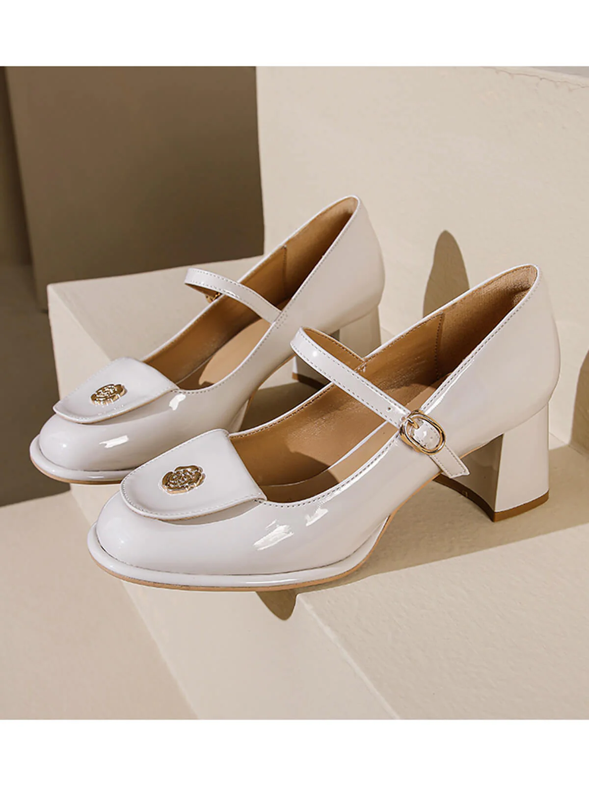 Patent Leather Mary Jane Thick Heel Shoes - Image 3