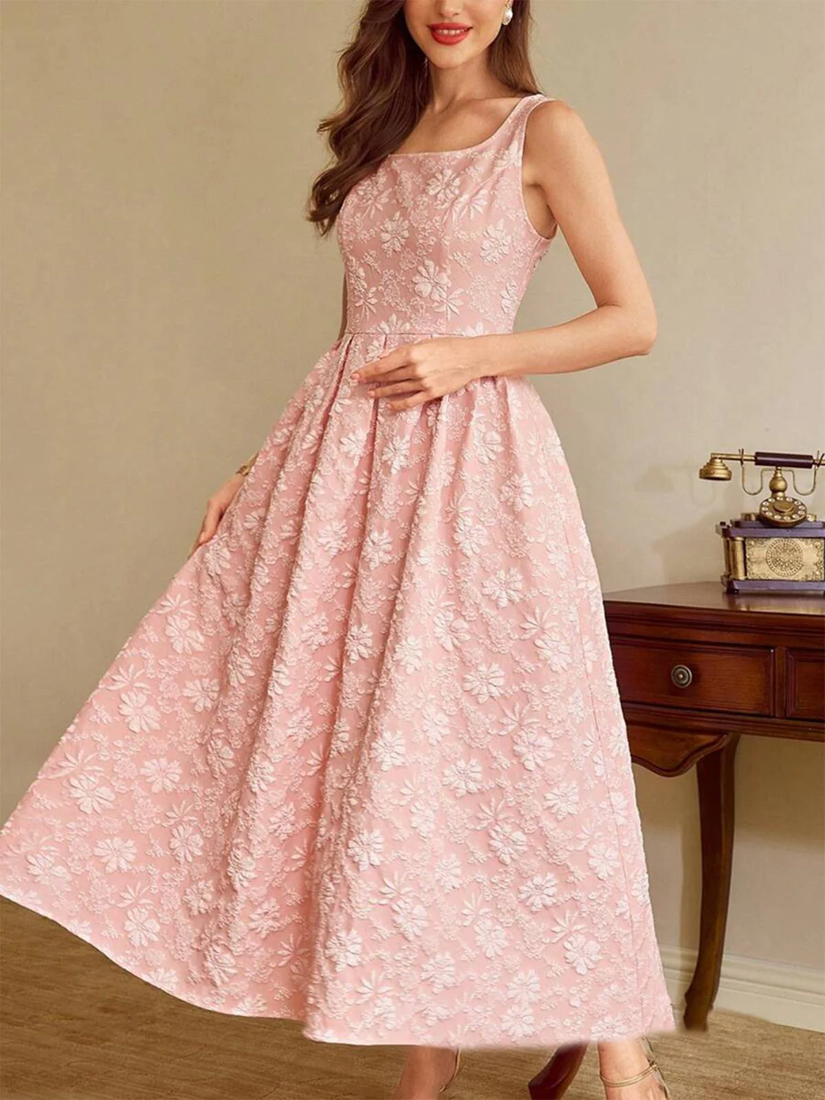 Pink 1930s Floral Jacquard Sleeveless Maxi Dress - Image 3