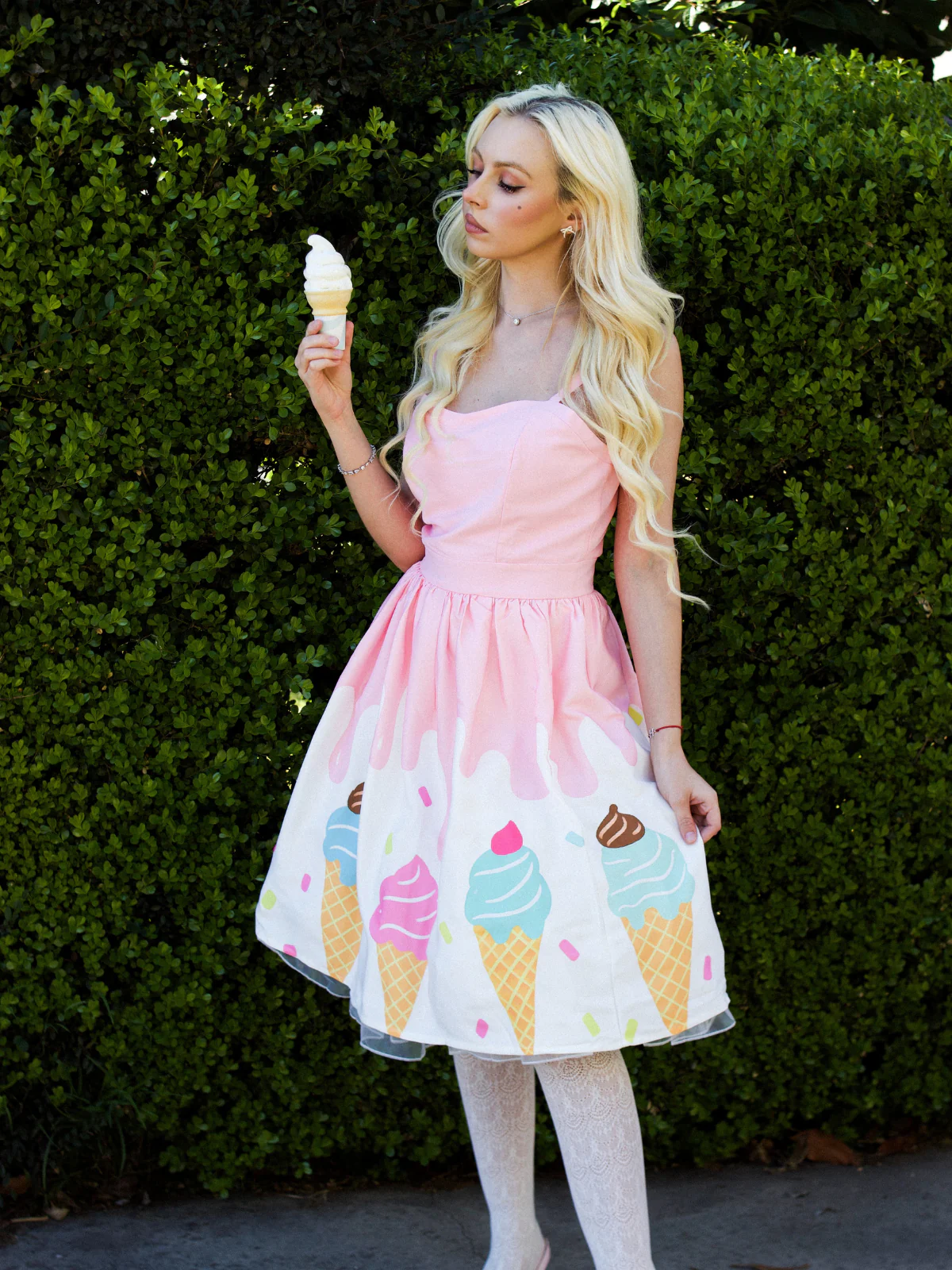 Pink 1950s Ice-Cream Sweetheart Neck Dress - Image 2