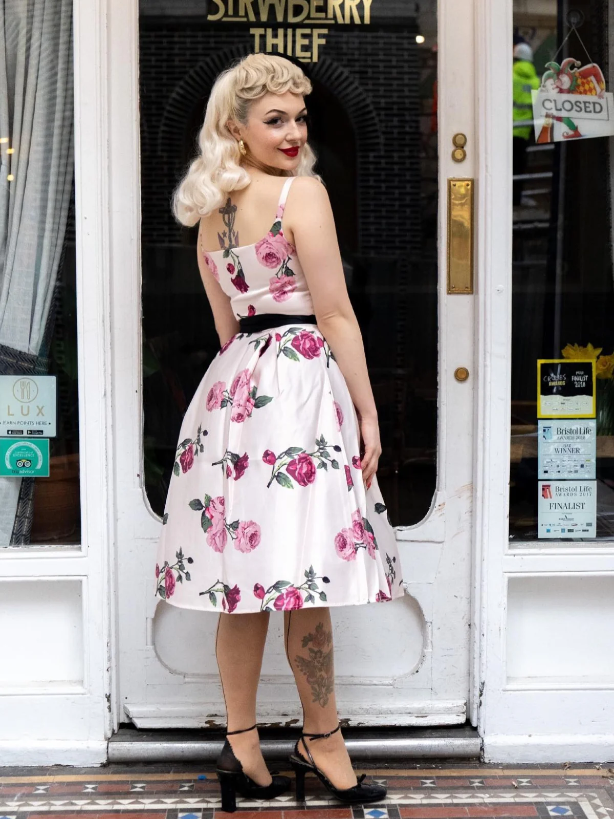 Pink 1950s Rose Floral Swing Dress - Image 4
