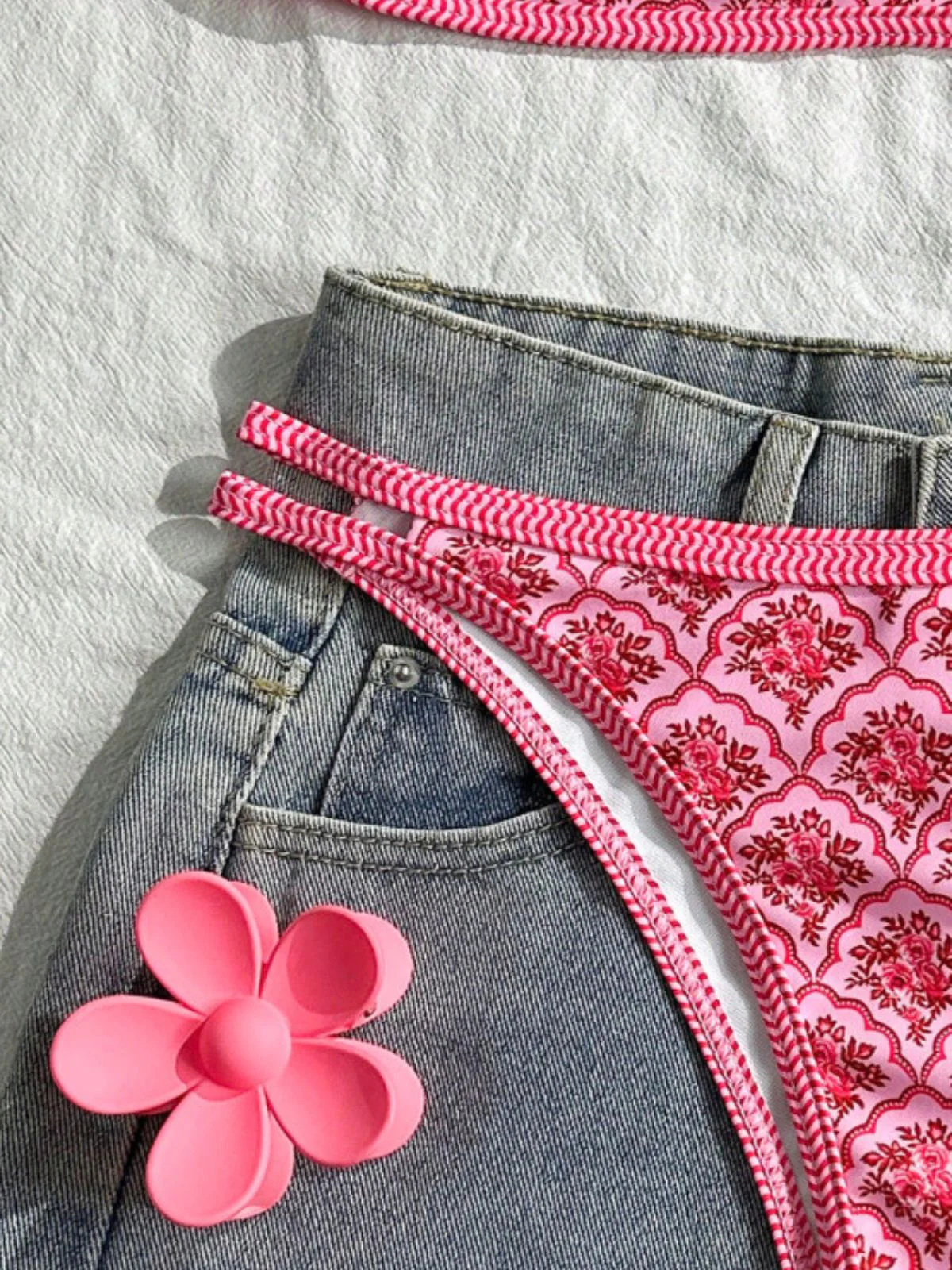 Pink 1960s Floral Print Bikini Set - Image 4