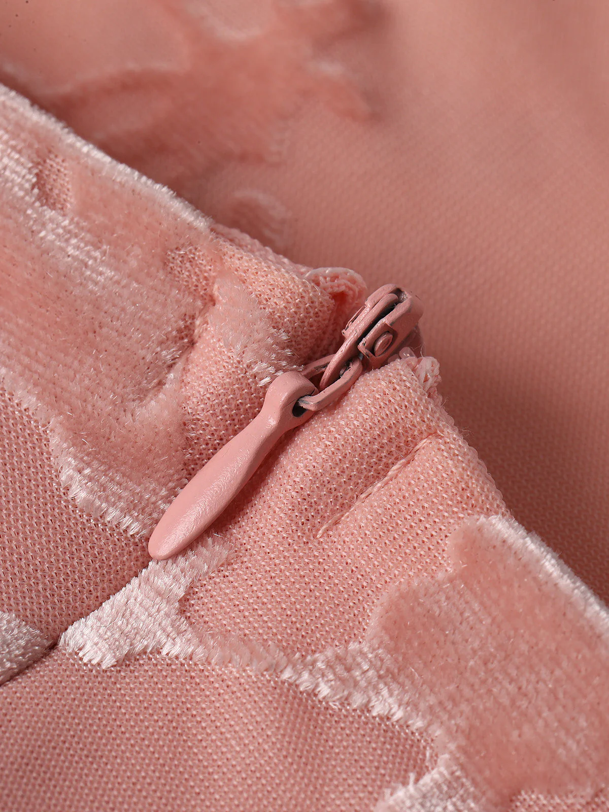 Pink 1960s Jacquard Satin Halter Bodycon Dress - Image 9