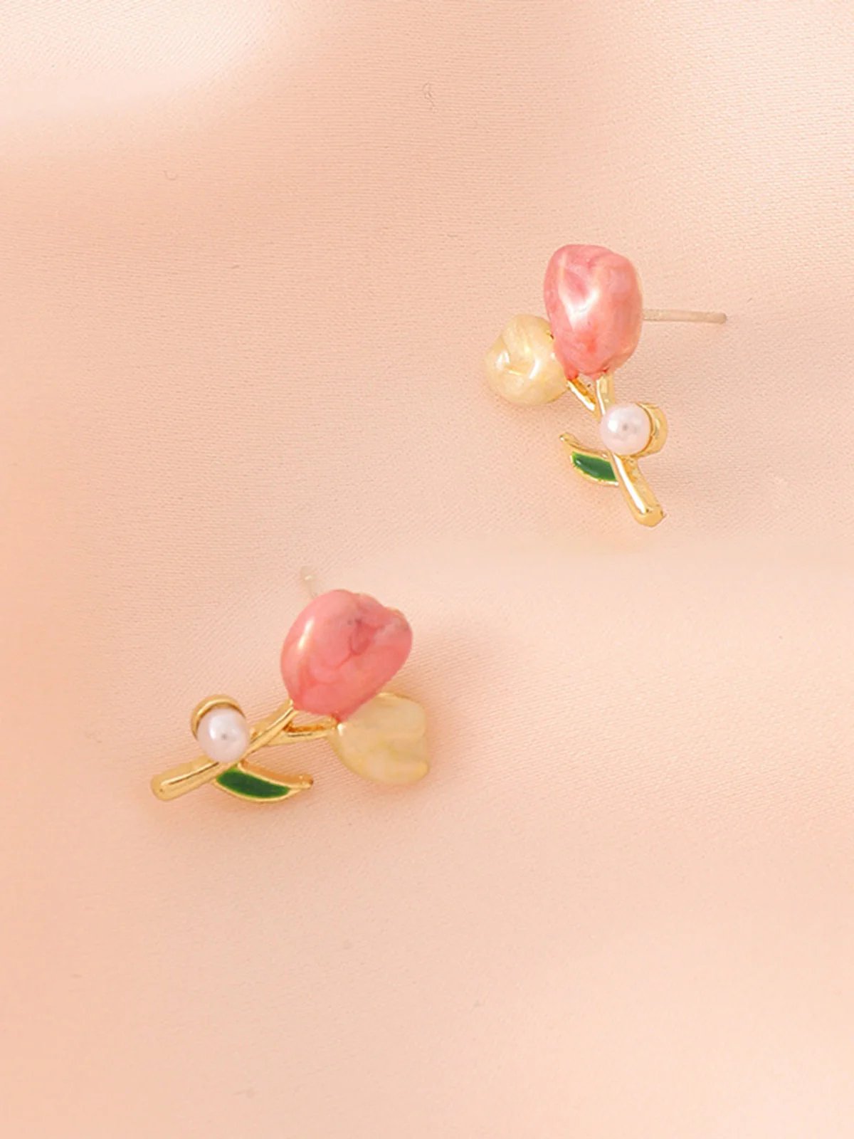 Pink Tulip Flower Pearl Stud Earrings - Image 4
